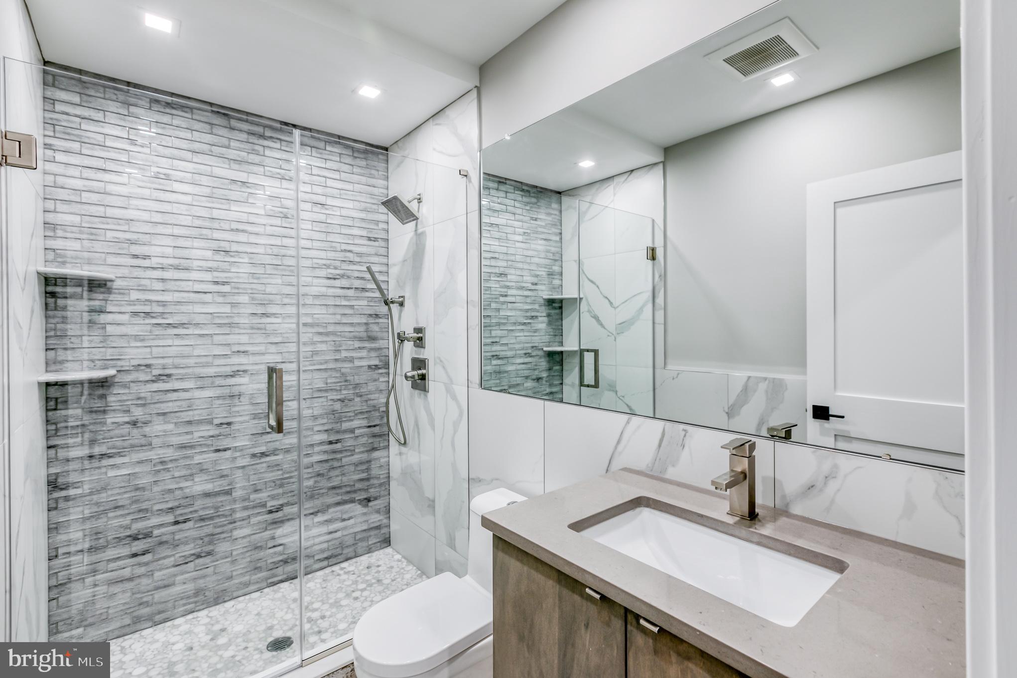 FAIRMOUNT - Residential Lease