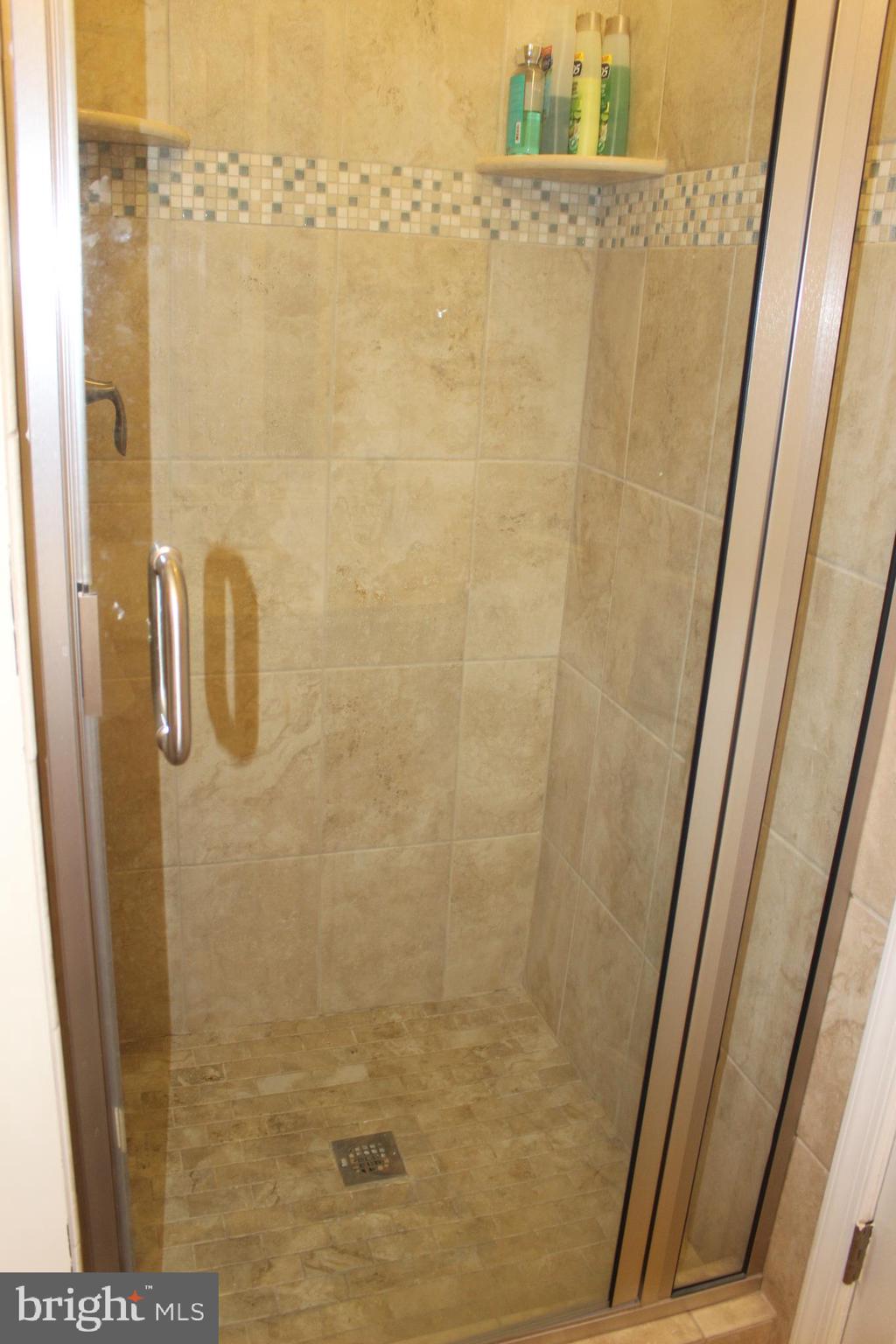 CEDAR LEE CONDOMINIUM - Residential