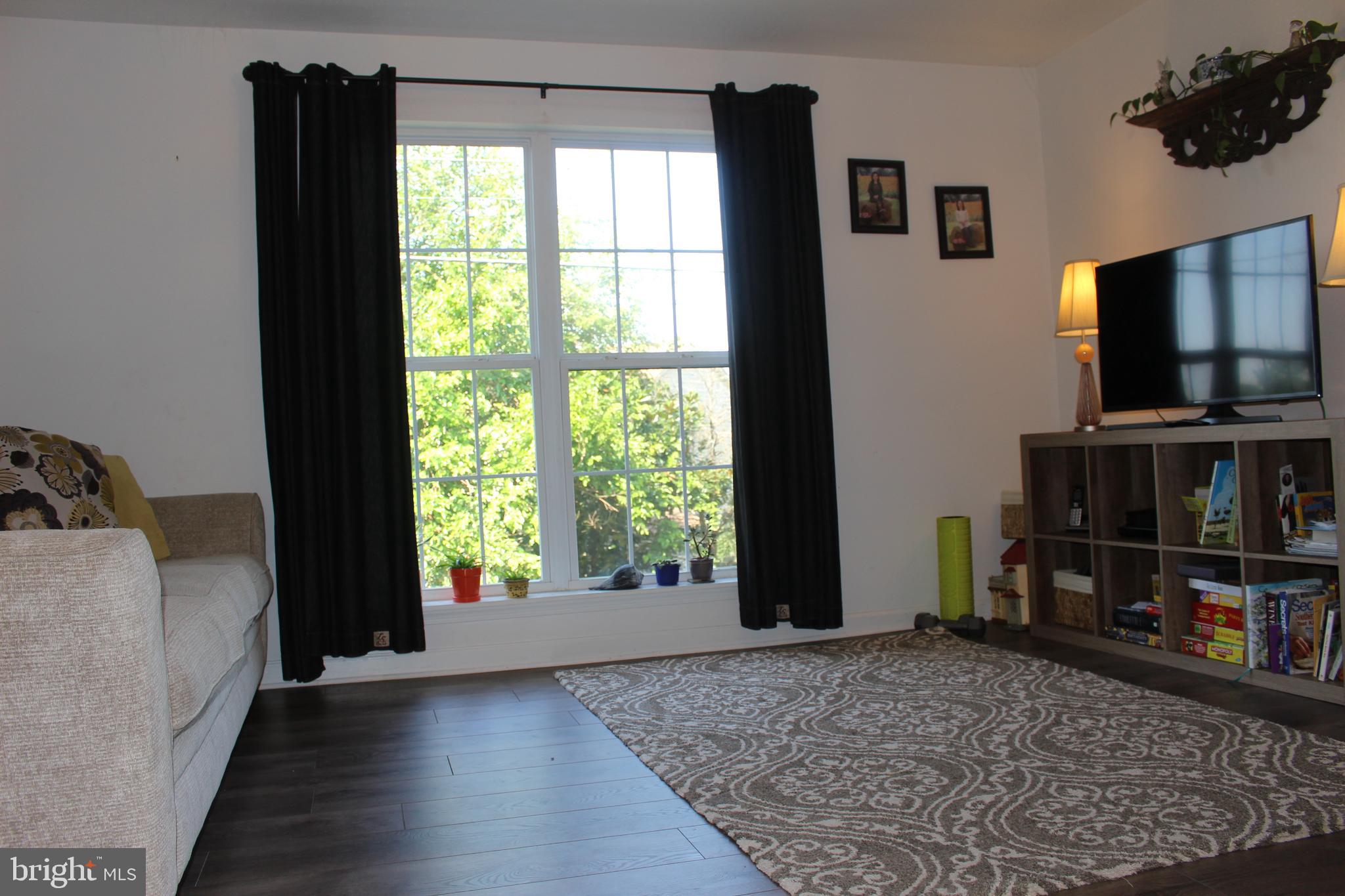 CEDAR LEE CONDOMINIUM - Residential