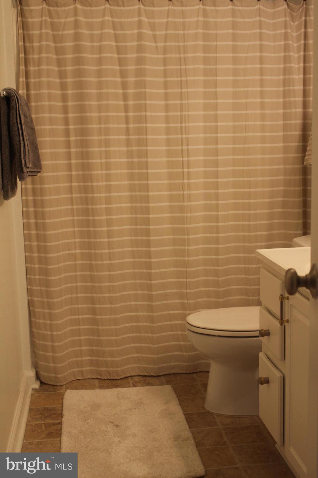 CEDAR LEE CONDOMINIUM - Residential