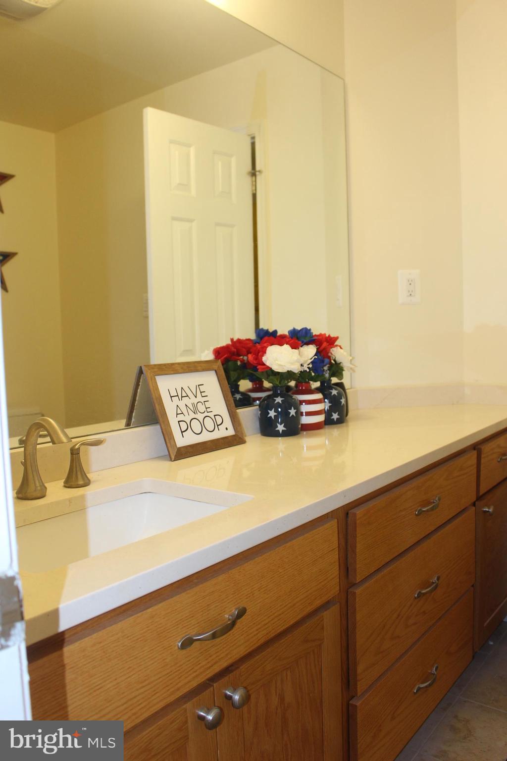 CEDAR LEE CONDOMINIUM - Residential