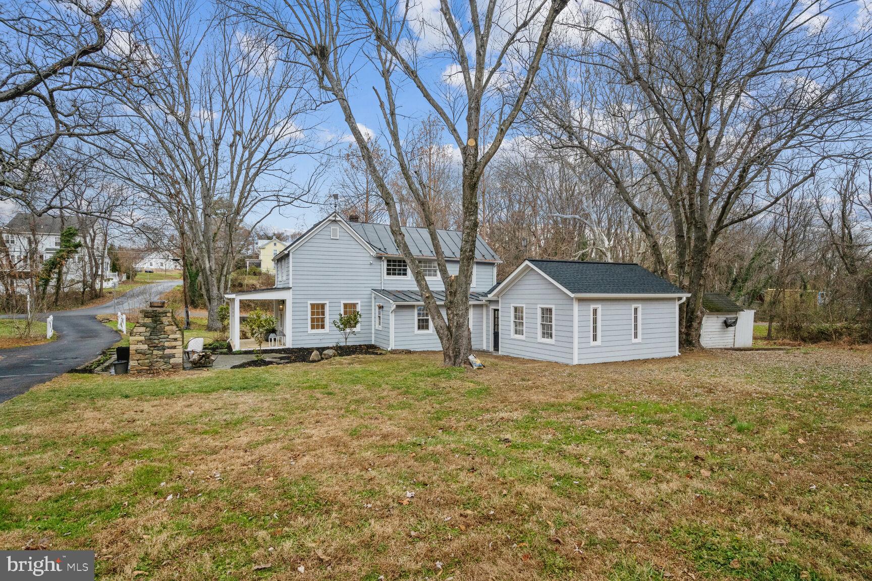 TOWN OF HAMILTON - Residential Lease