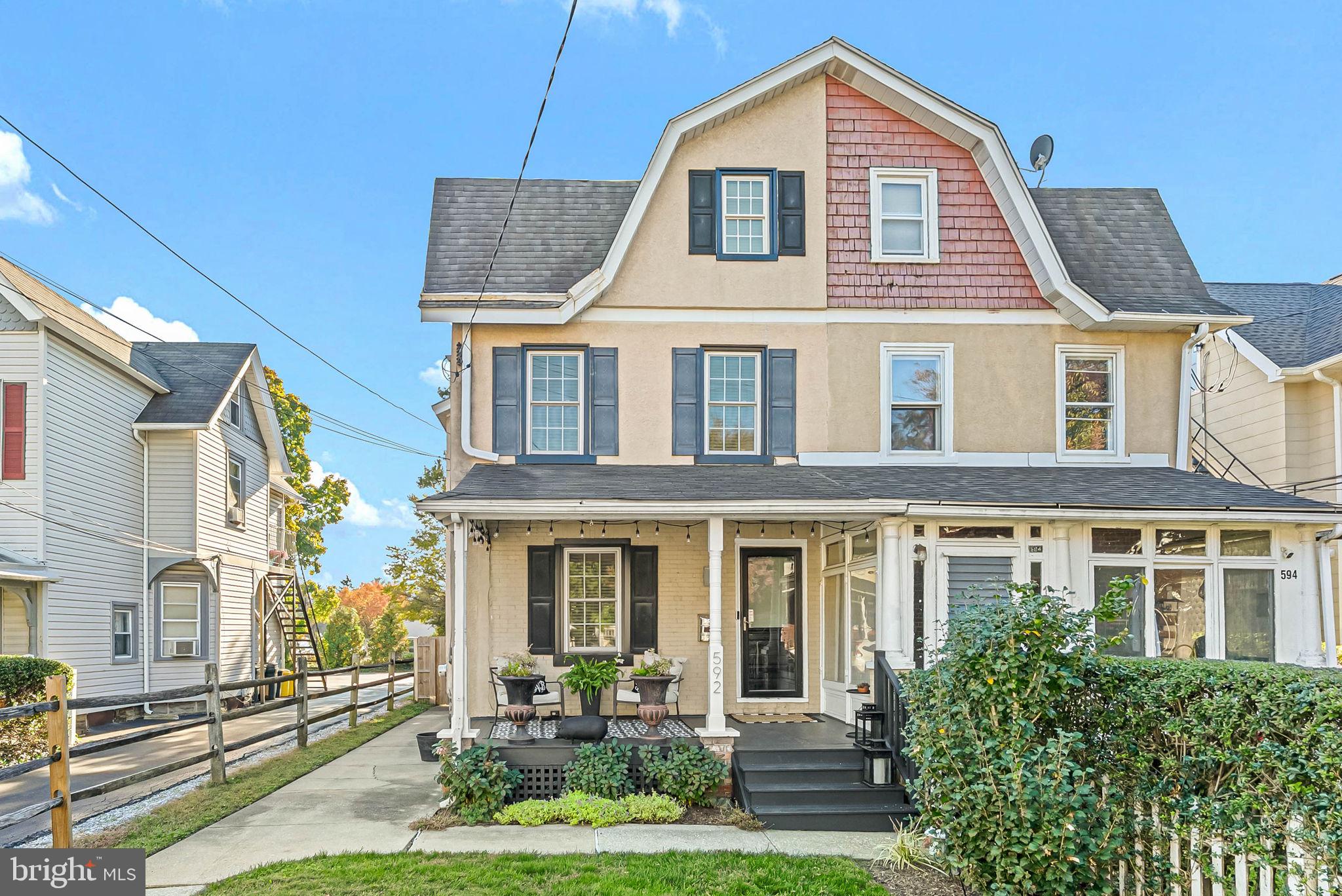 592 BARRETT AVENUE