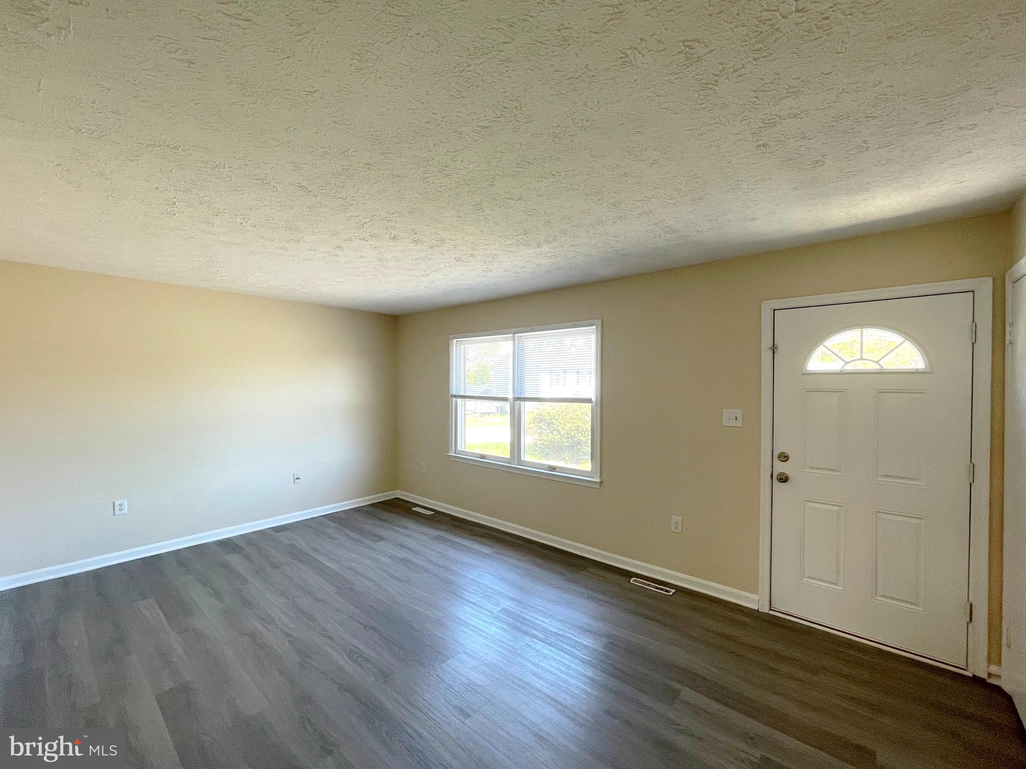 45743 DEE COURT
