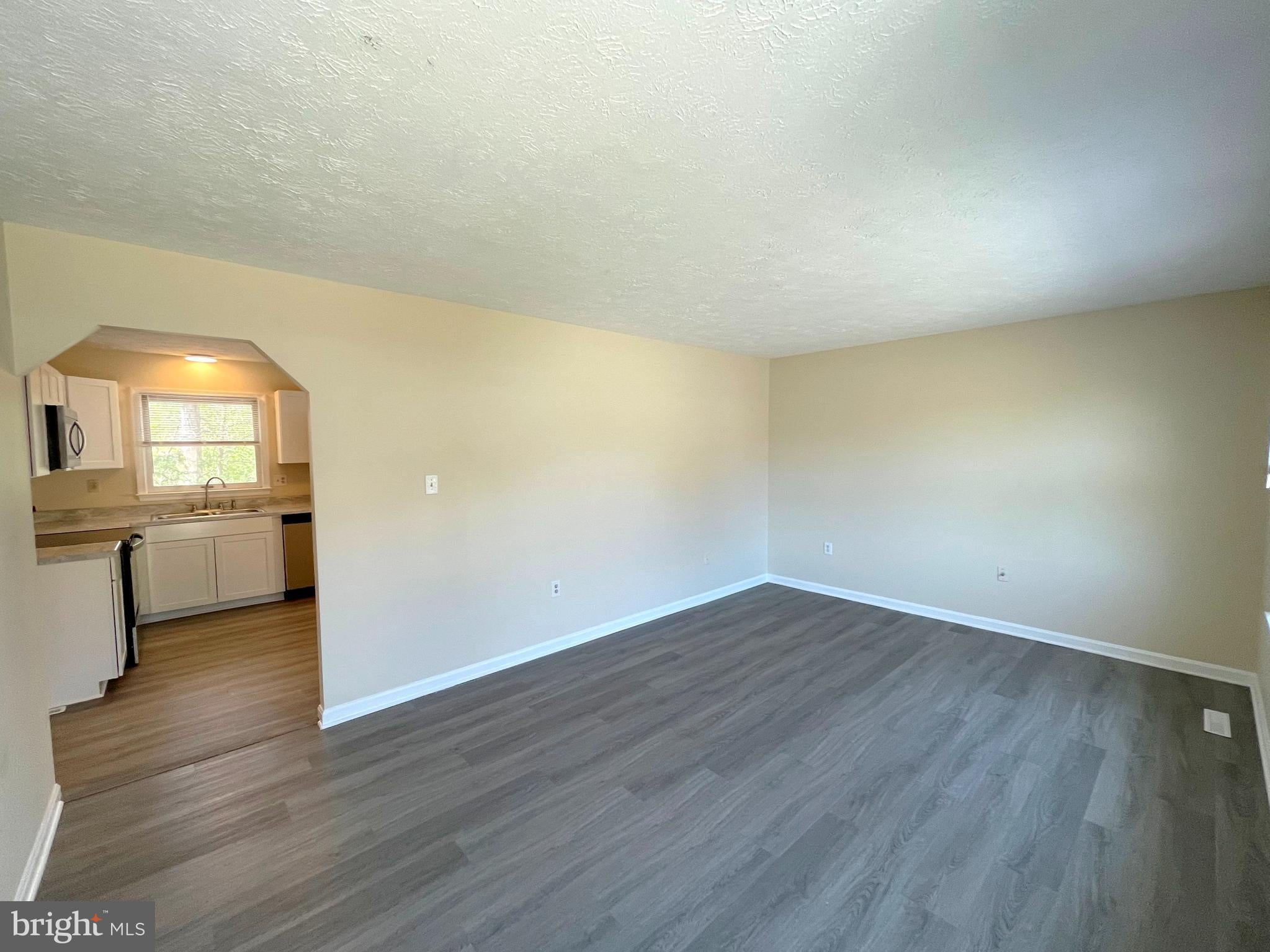 45743 DEE COURT