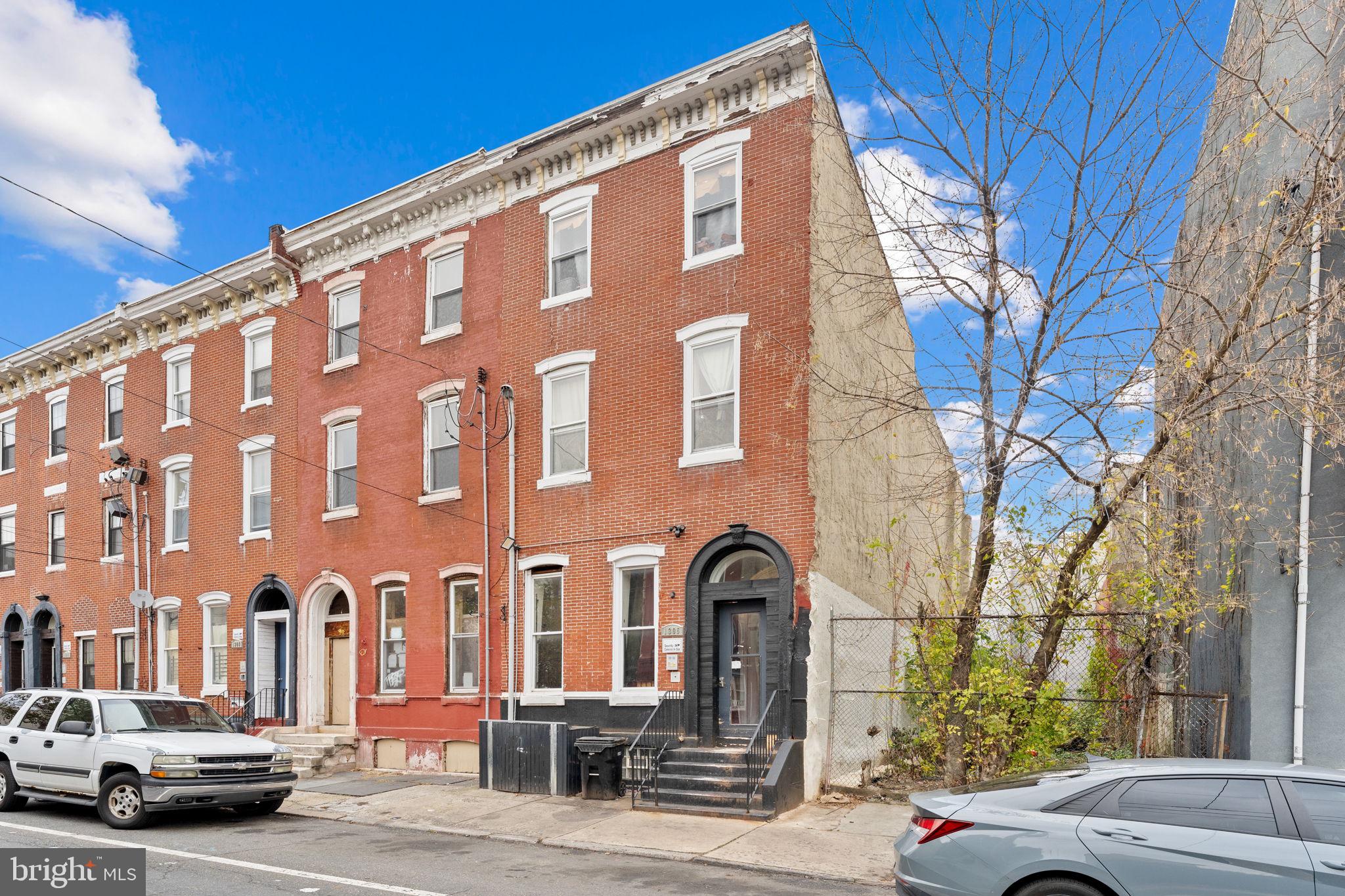 1305 N 15TH STREET