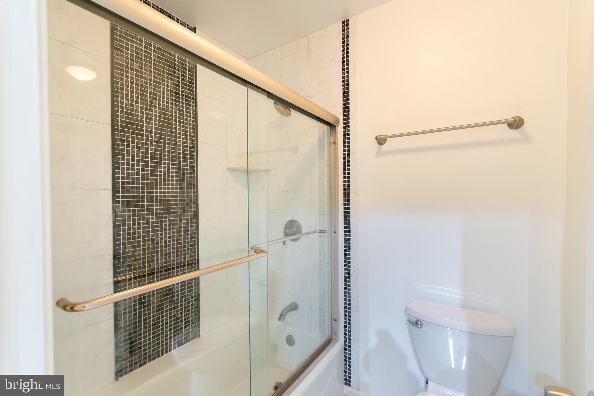 CARR AT PINECREST - Residential