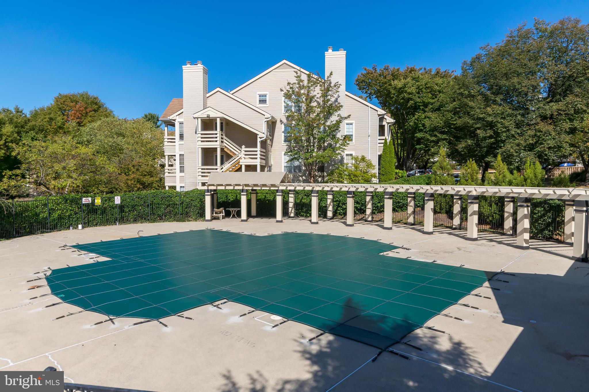 CARR AT PINECREST - Residential