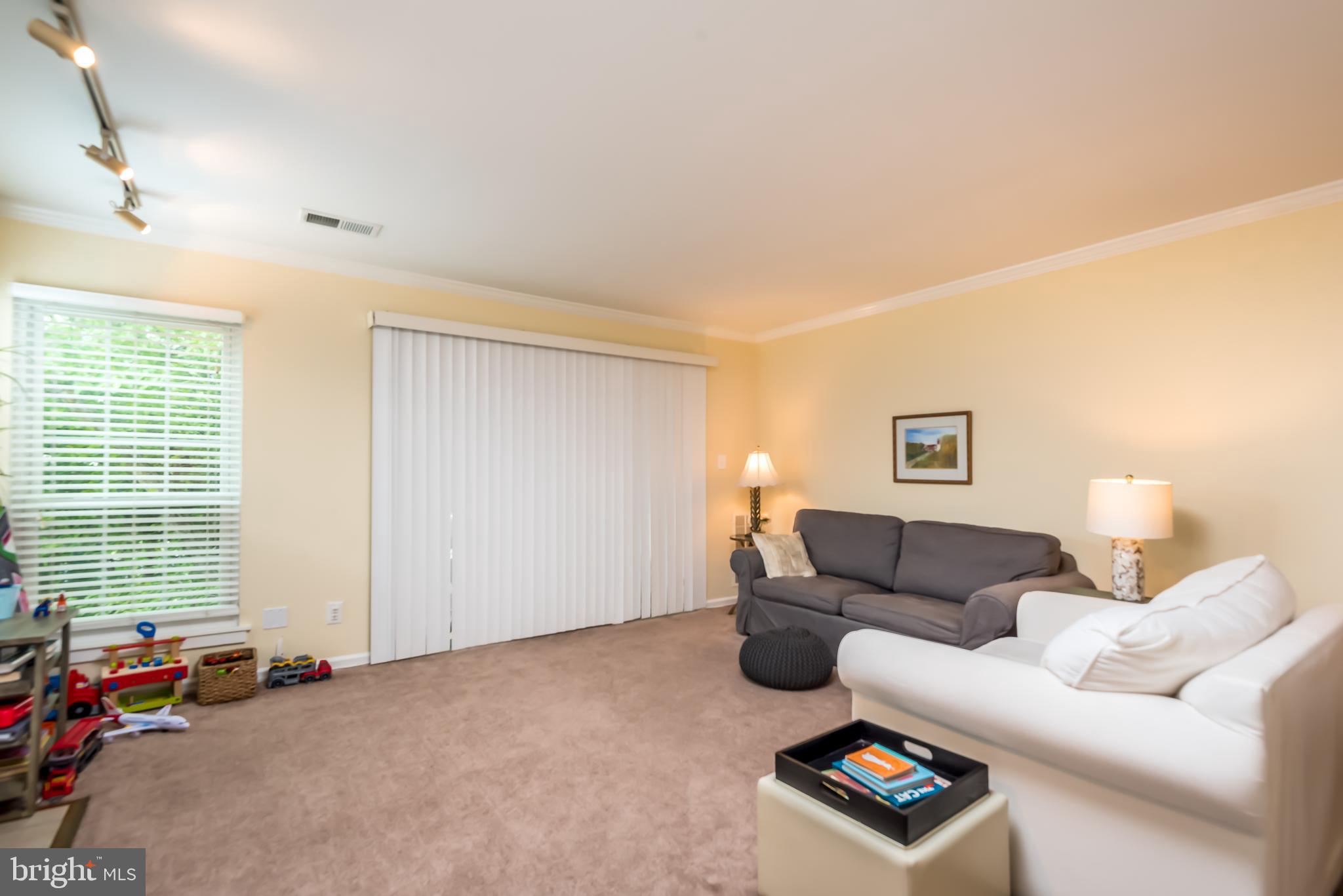 CARR AT PINECREST - Residential