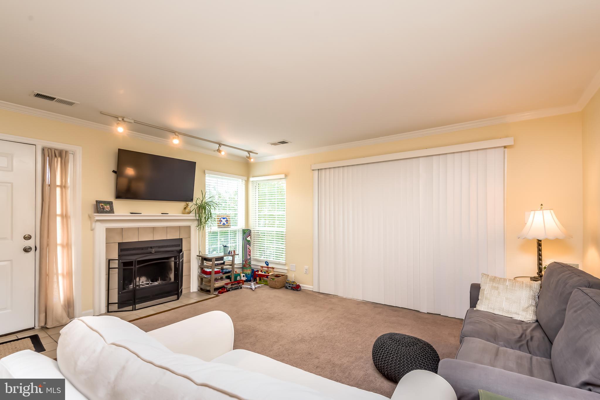 CARR AT PINECREST - Residential