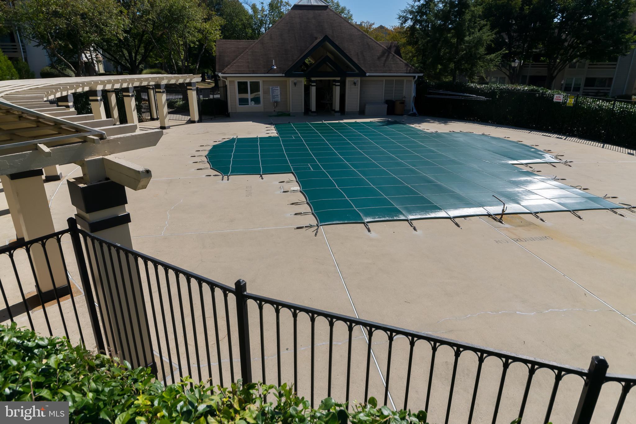 CARR AT PINECREST - Residential