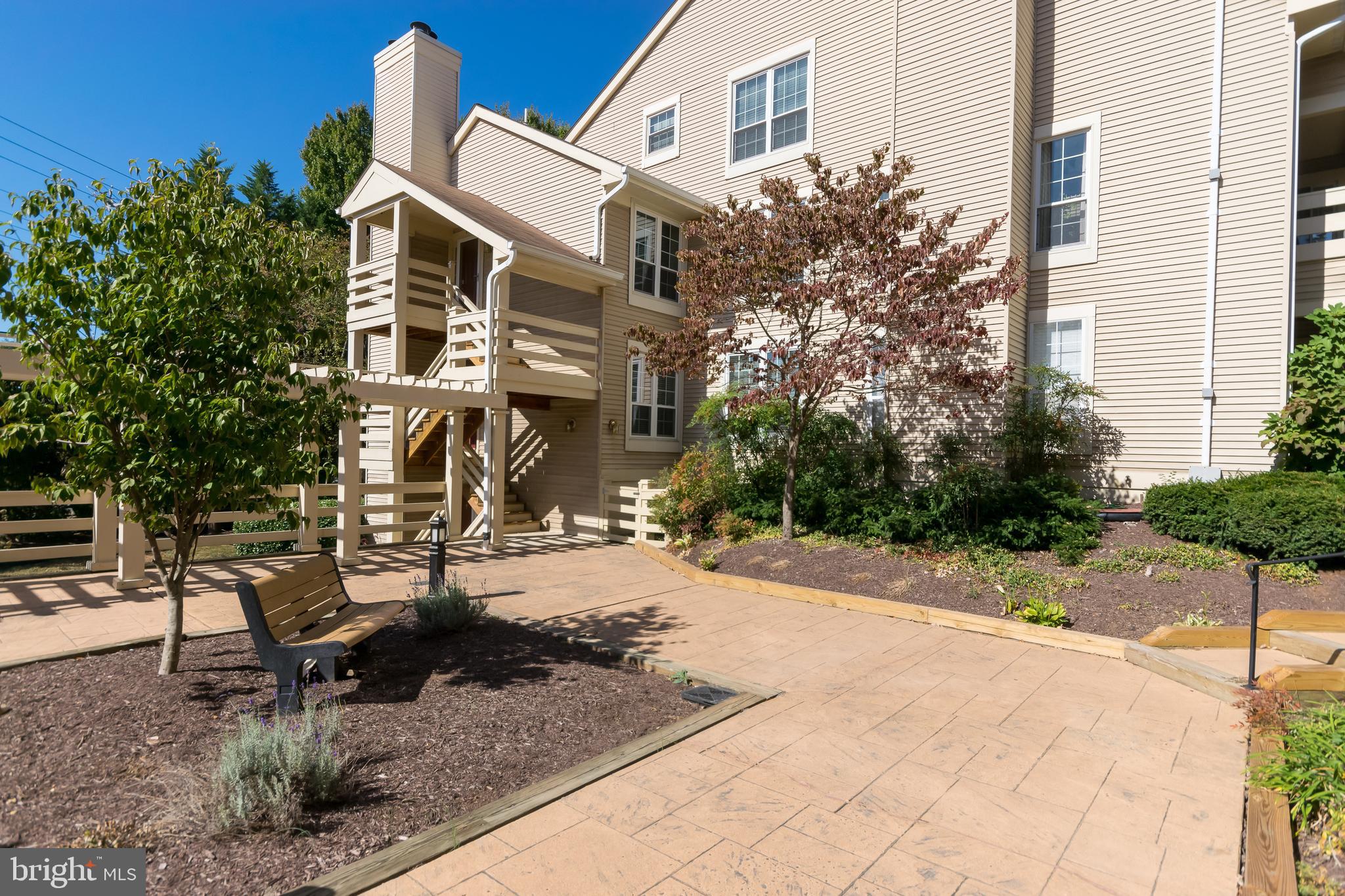 CARR AT PINECREST - Residential