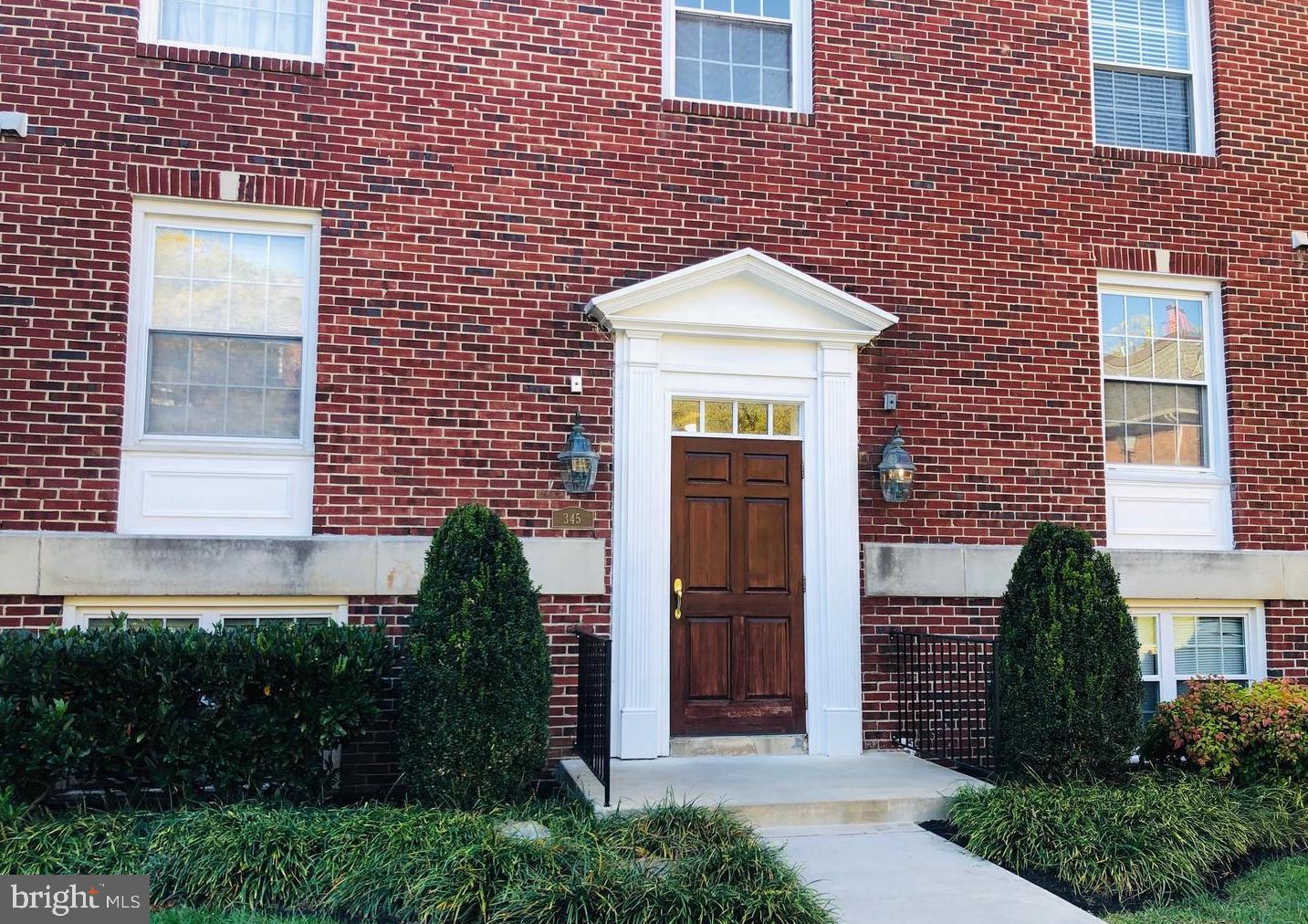 VILLAGES OF HOMELAND - Residential Lease