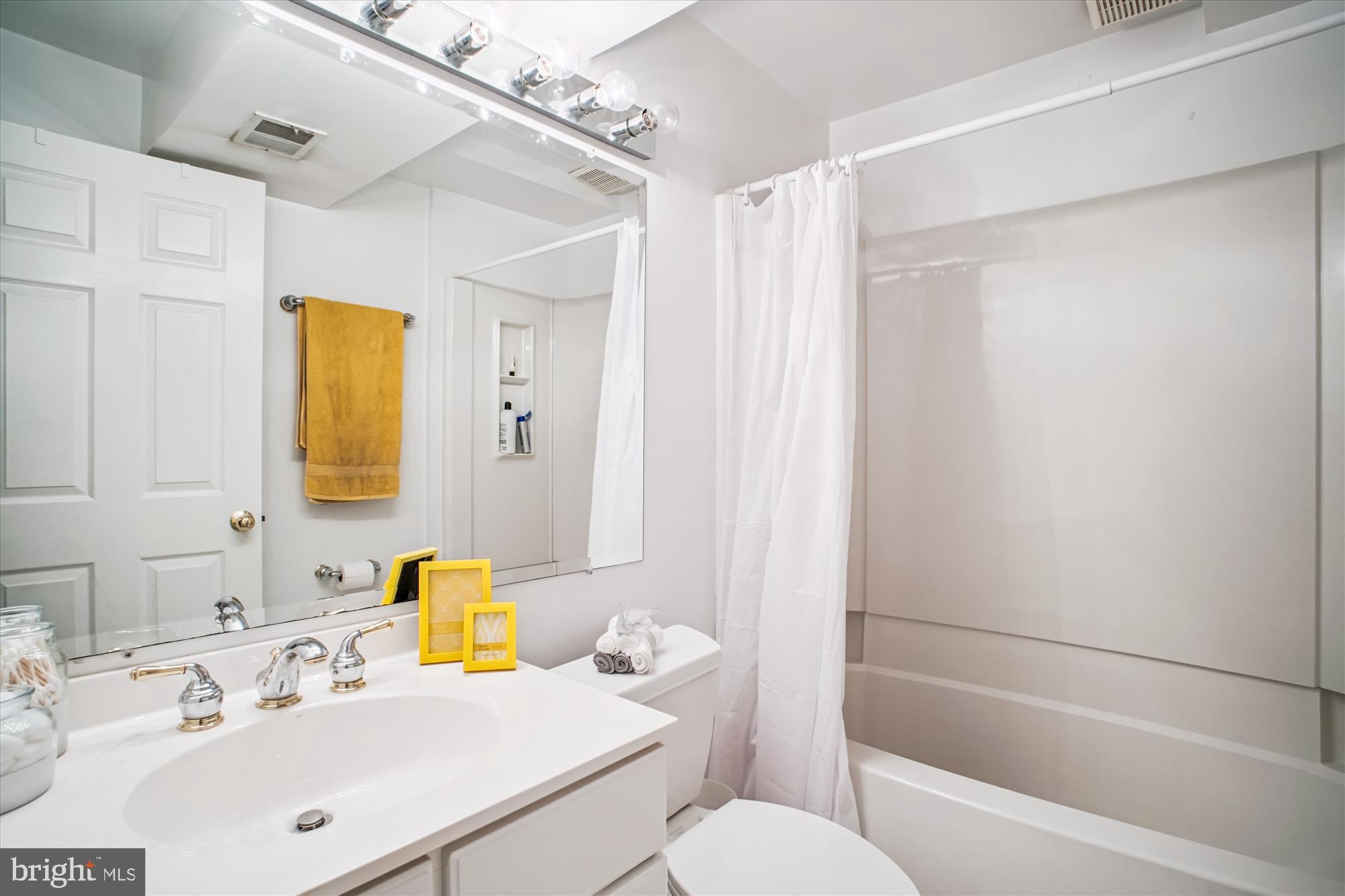 ARMFIELD FARMS - Residential