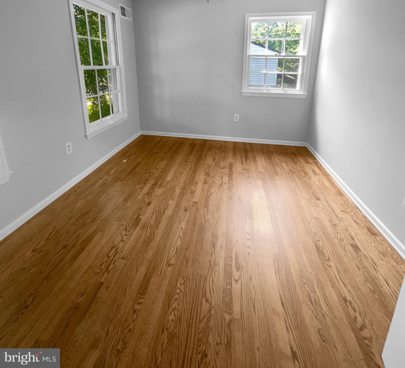 COUNTRY CLUB VIEW - Residential