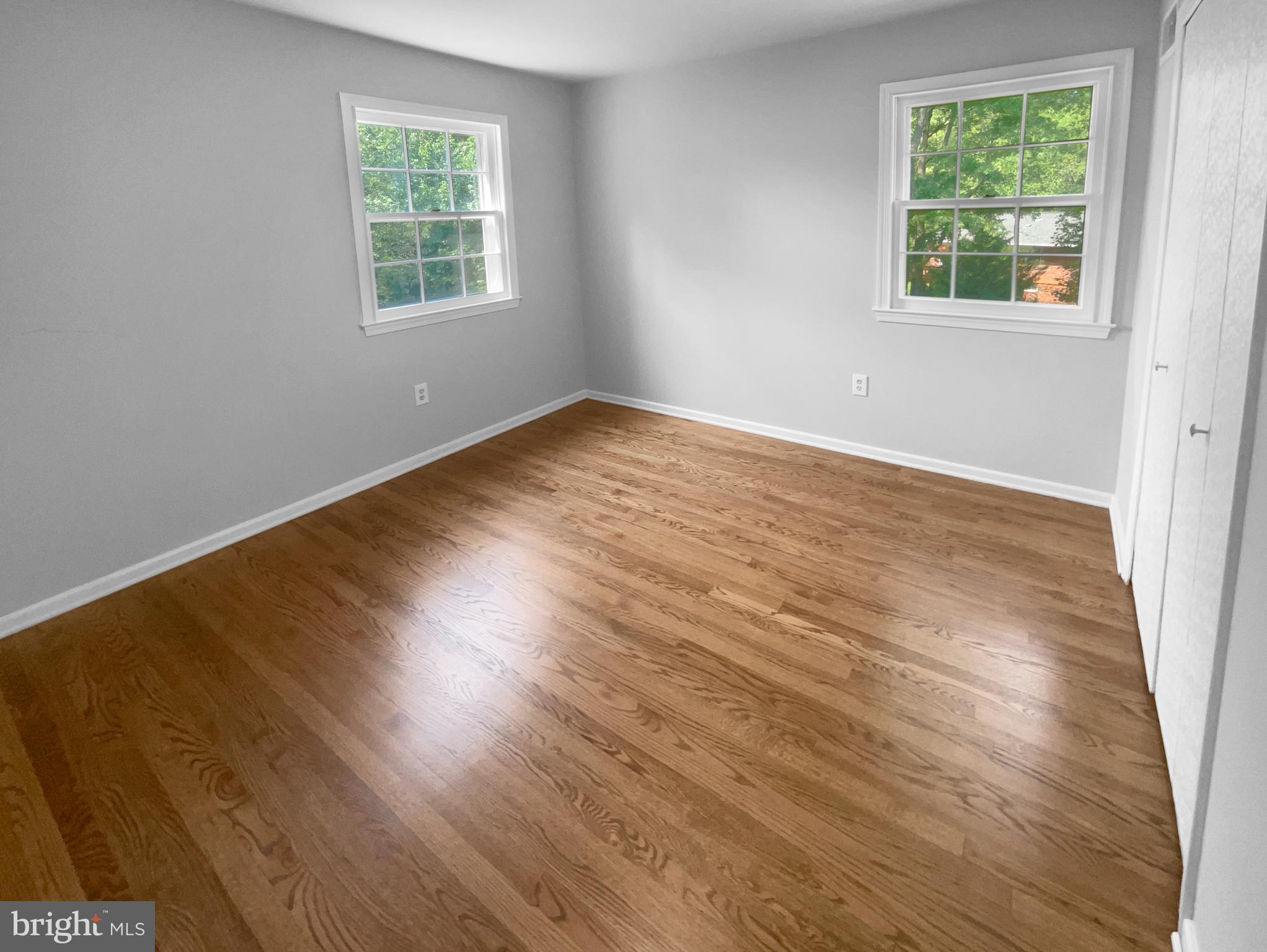 COUNTRY CLUB VIEW - Residential