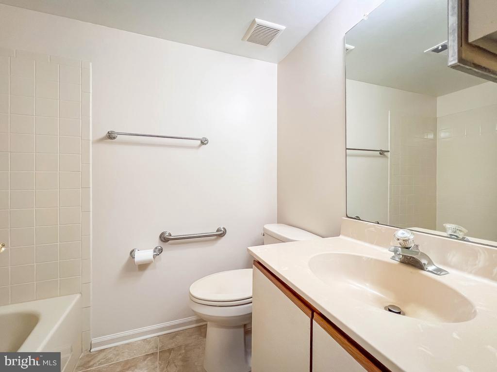 TAPESTRY - Residential Lease