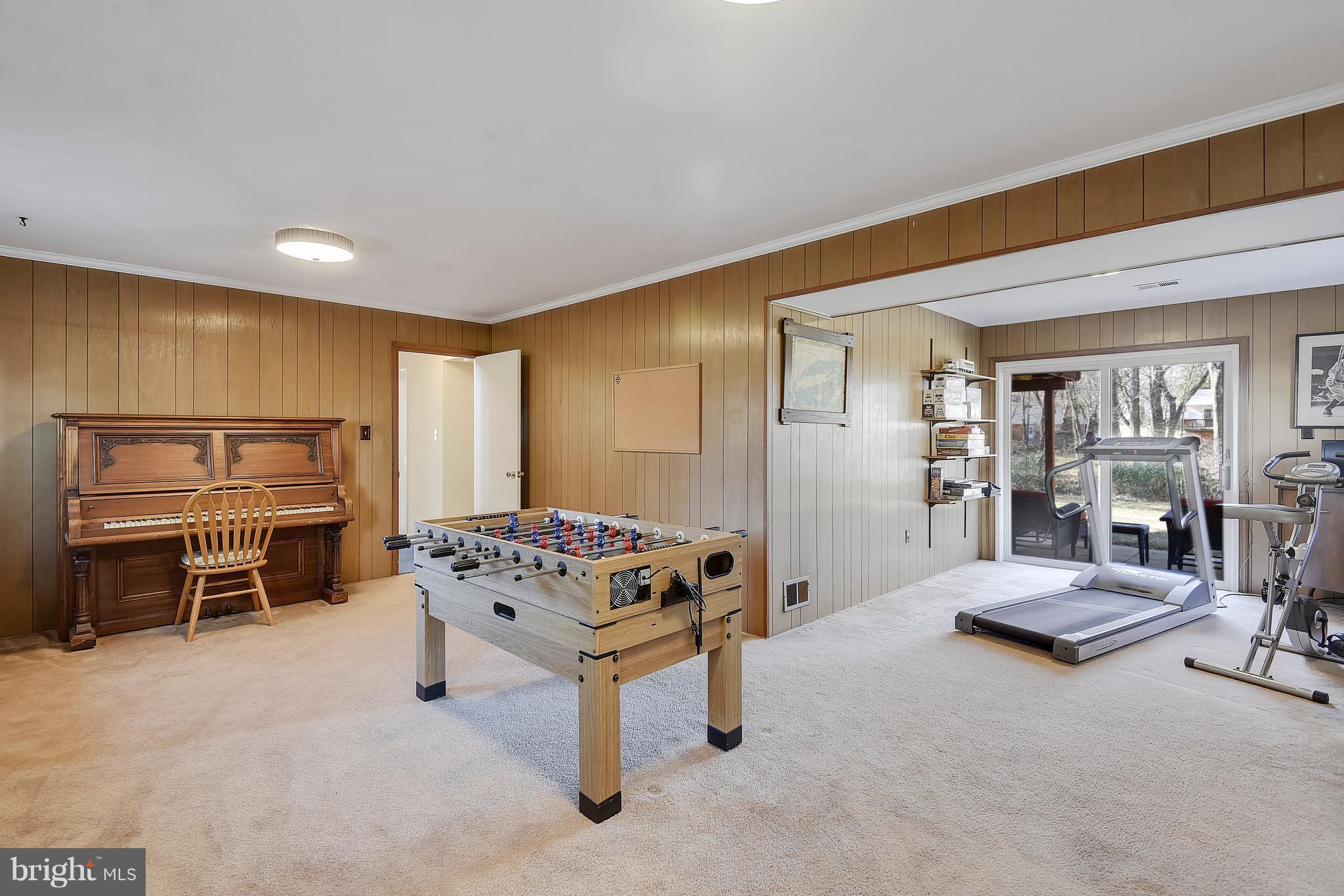 TOWN AND COUNTRY GARDENS - Residential