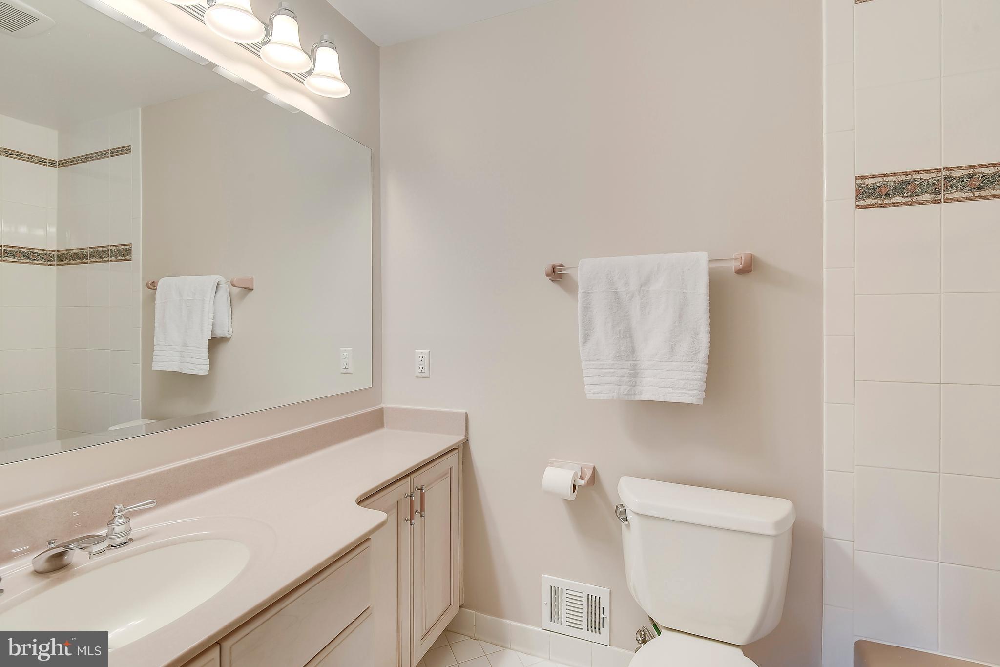 TOWN AND COUNTRY GARDENS - Residential