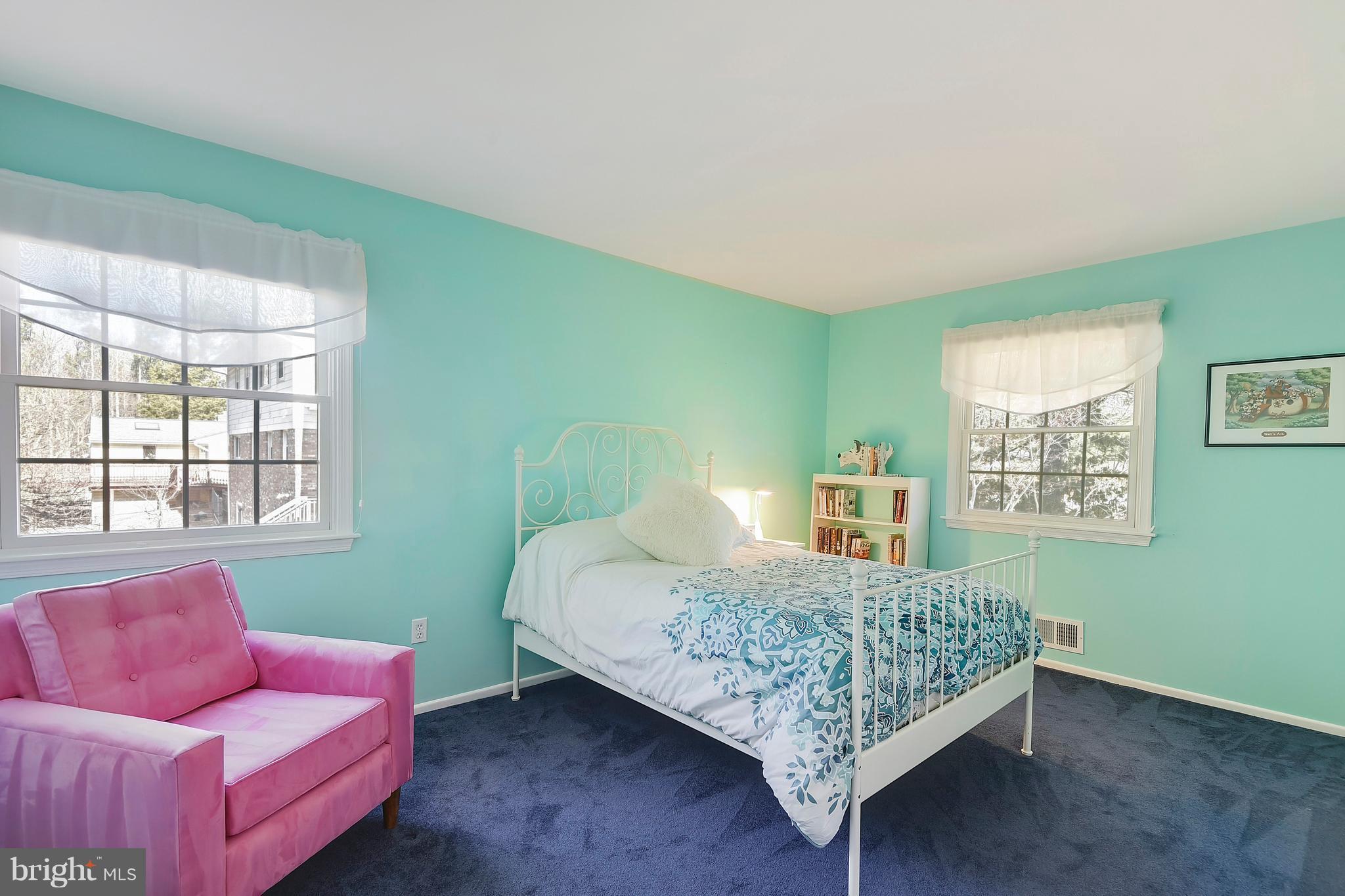 TOWN AND COUNTRY GARDENS - Residential