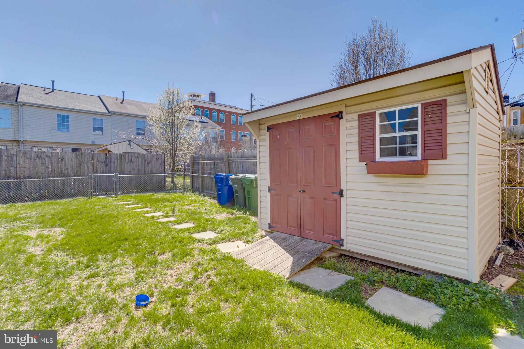 SANDTOWN-WINCHESTER - Residential