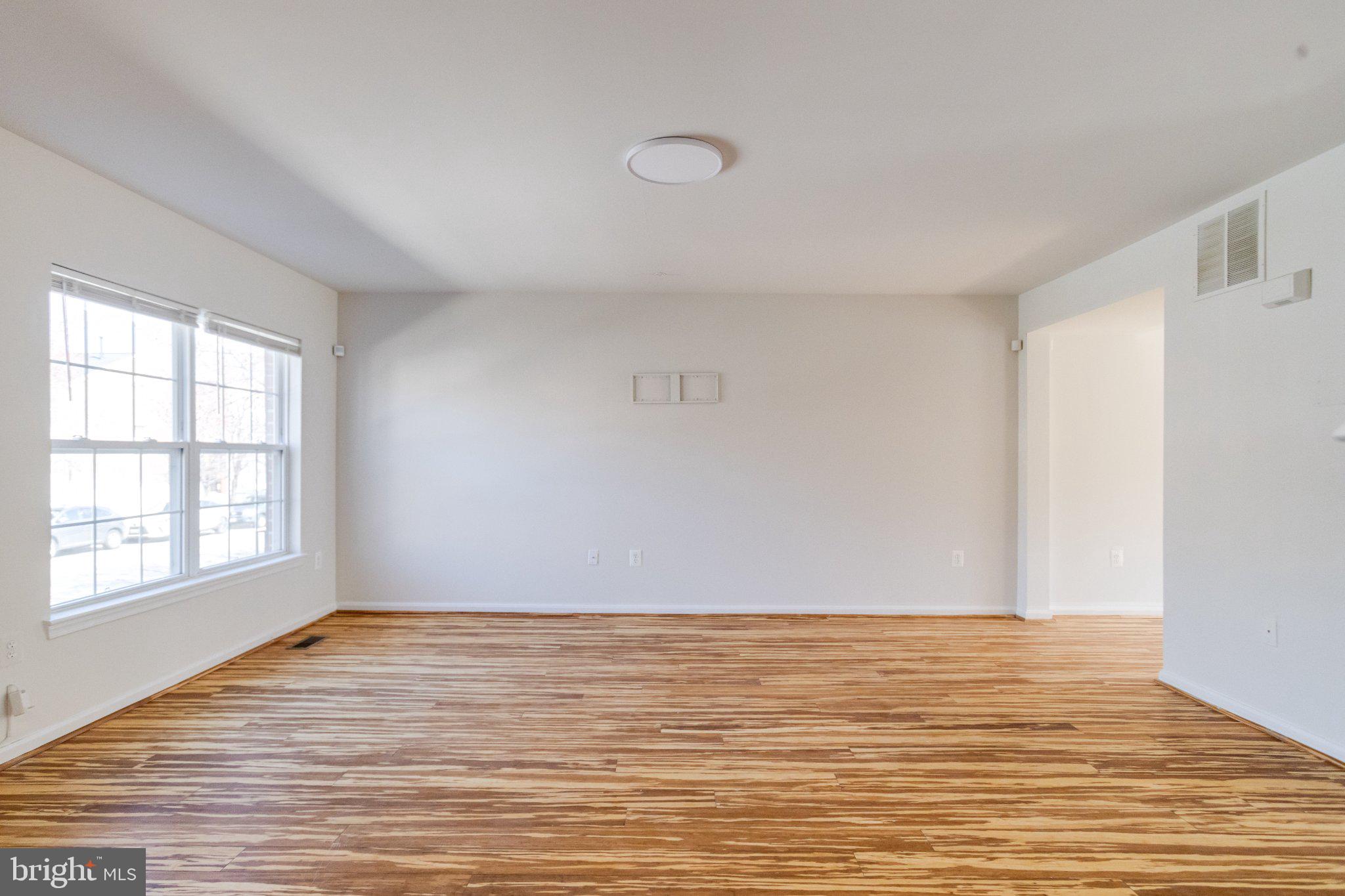 SANDTOWN-WINCHESTER - Residential