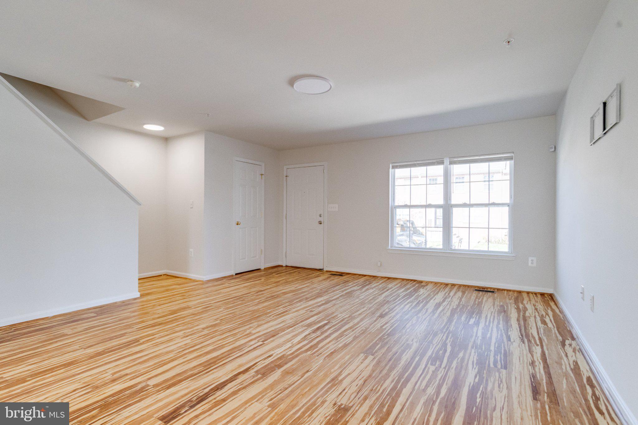 SANDTOWN-WINCHESTER - Residential