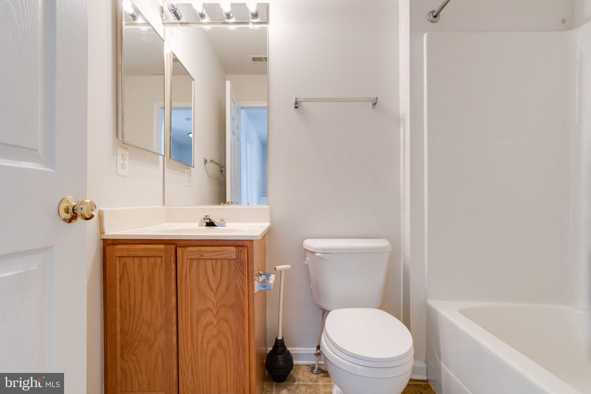 SANDTOWN-WINCHESTER - Residential