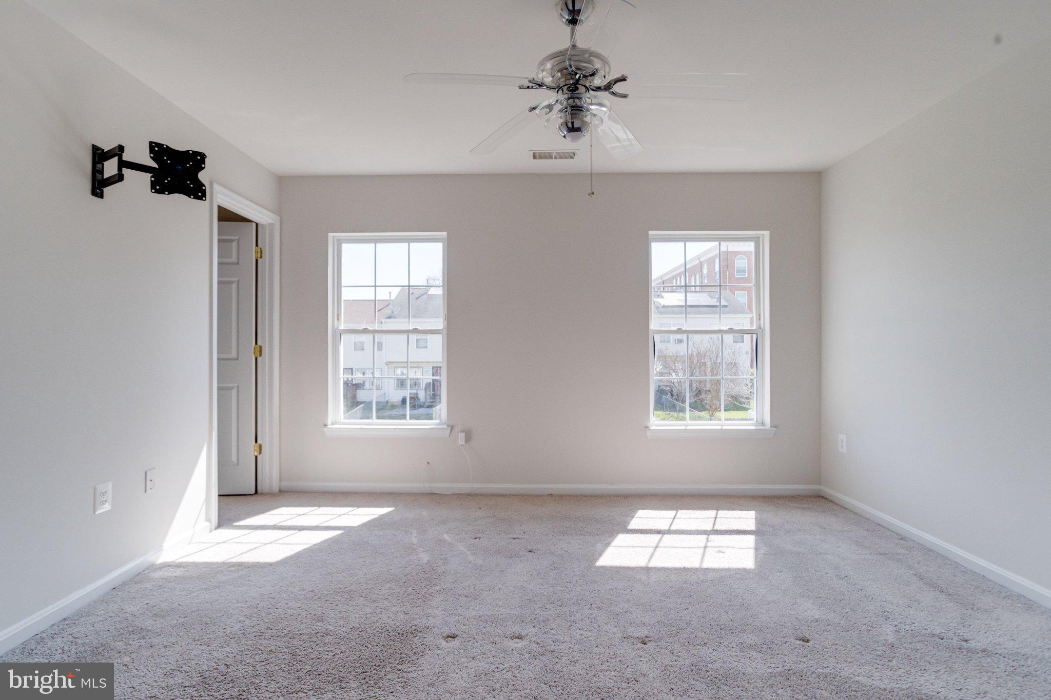 SANDTOWN-WINCHESTER - Residential