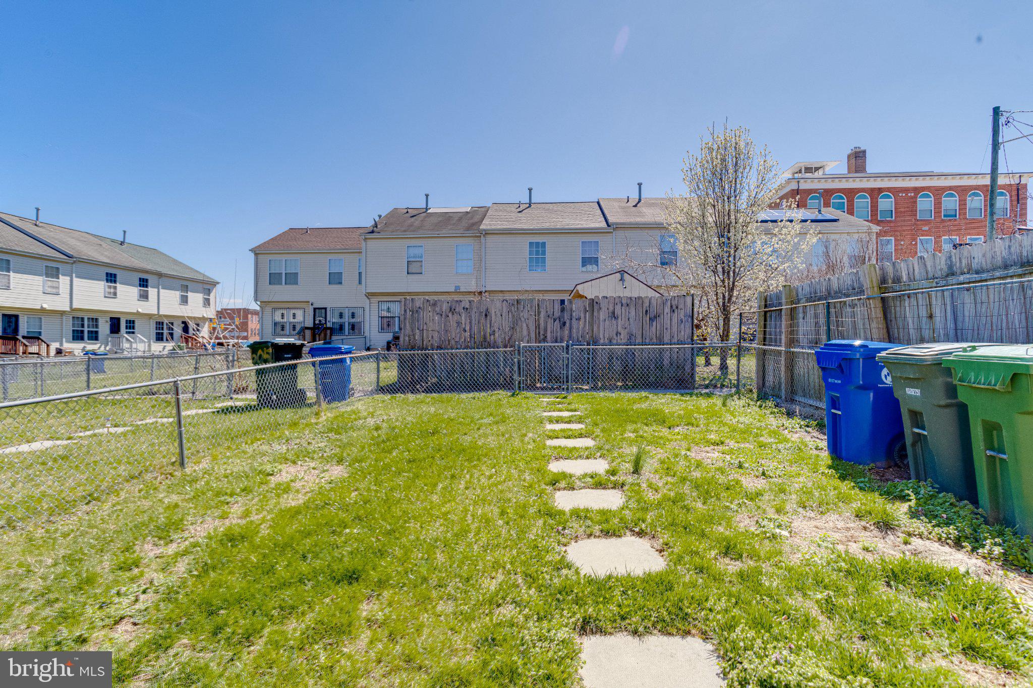 SANDTOWN-WINCHESTER - Residential