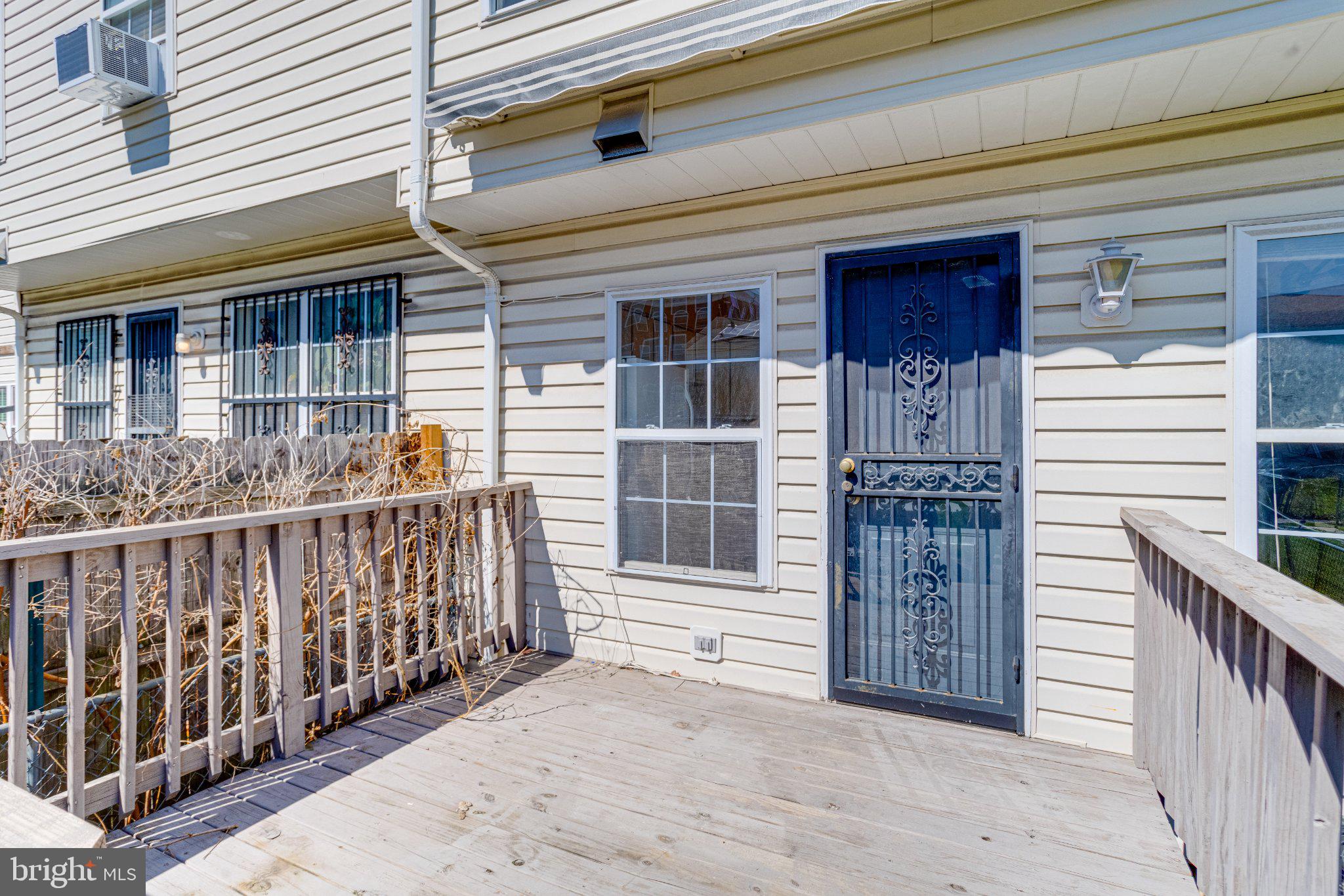 SANDTOWN-WINCHESTER - Residential