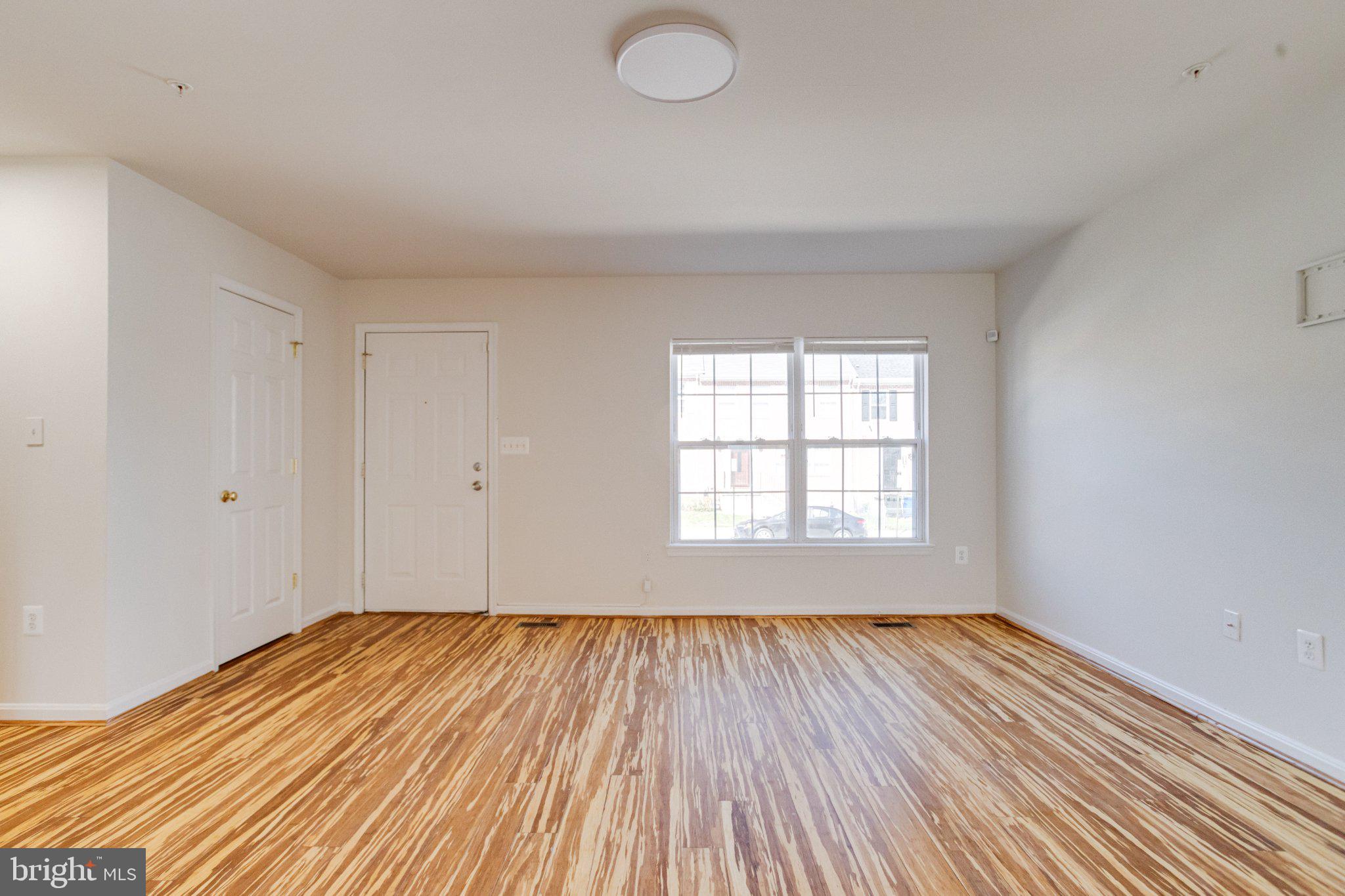 SANDTOWN-WINCHESTER - Residential