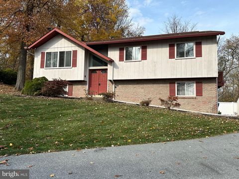 Photo of 2776 Stevens Summit Drive, COLUMBIA, PA 17512 (MLS # PALA2074638)
