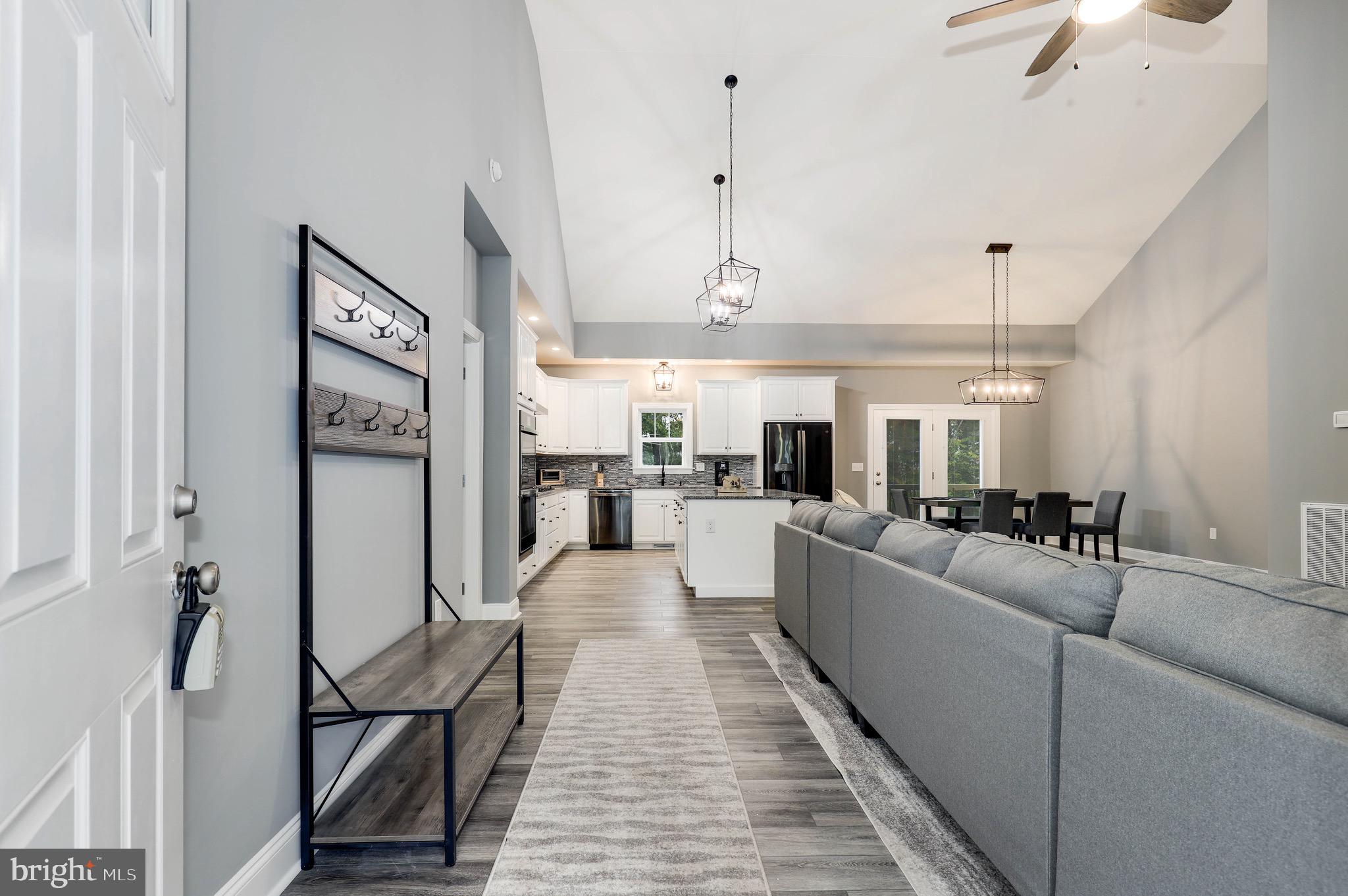 LOCUST HILL - Residential