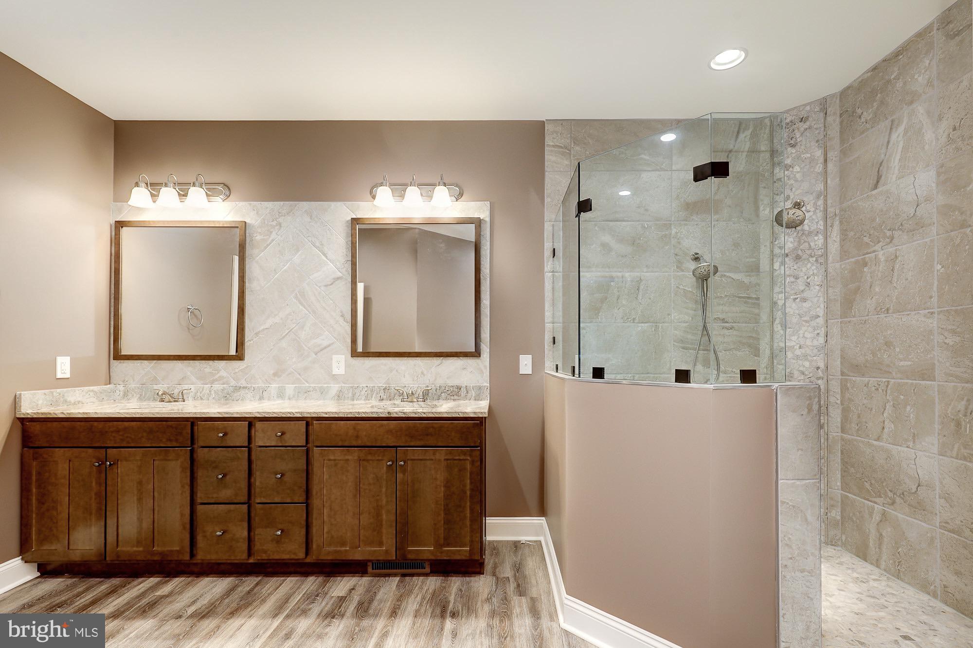 LOCUST HILL - Residential