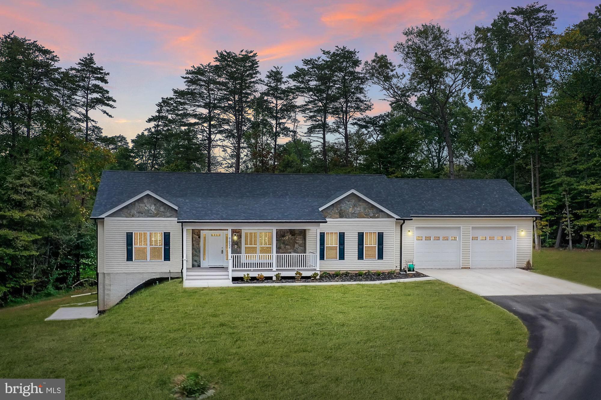 LOCUST HILL - Residential