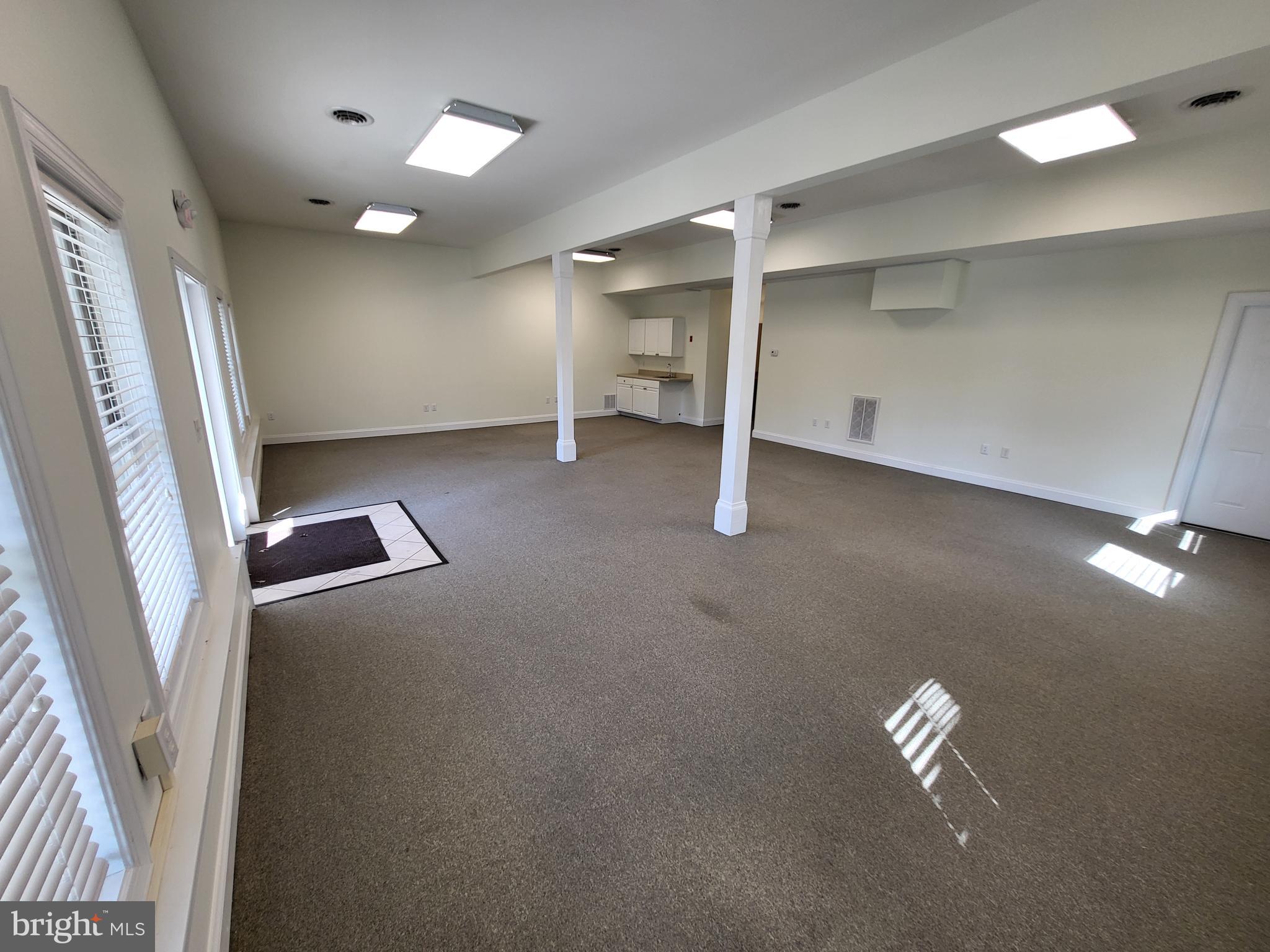 GLEBE BUSINESS PARK - Commercial Lease