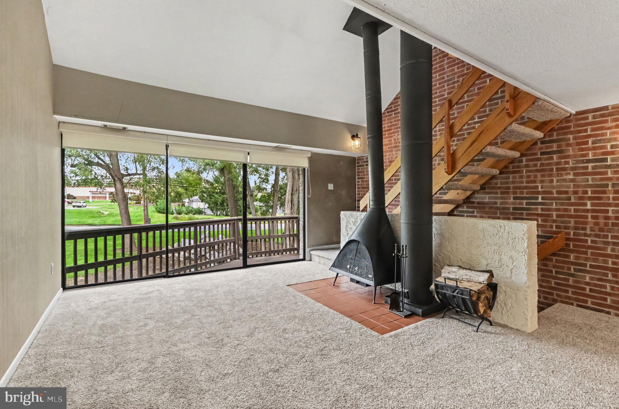 1071 LANCASTER BOULEVARD 3