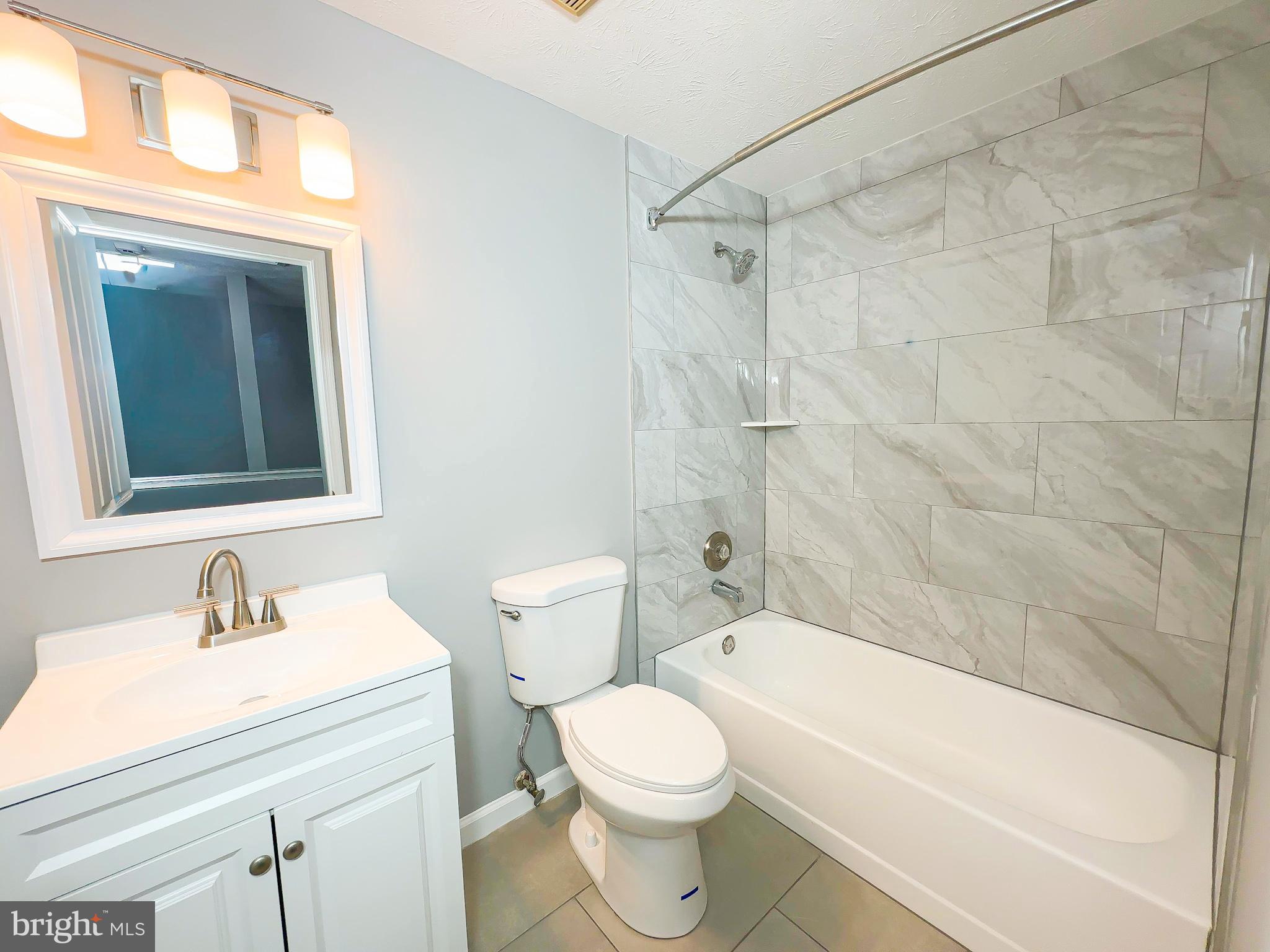 GREEN HOLLY WOODS PLAT O - Residential Lease