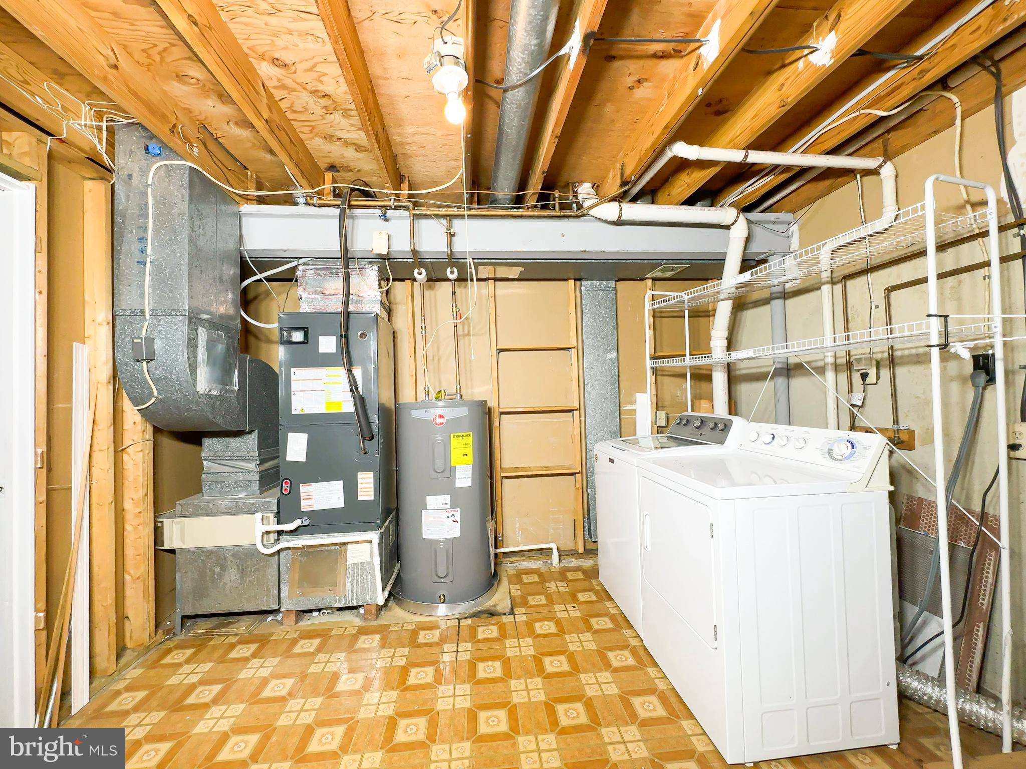 GREEN HOLLY WOODS PLAT O - Residential Lease