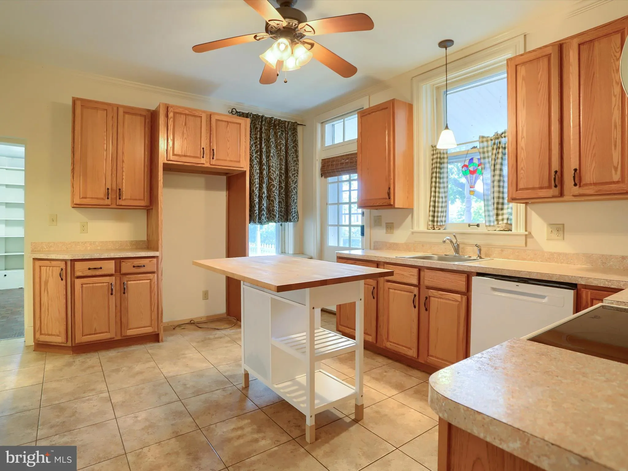 Mechanicsburg, Pennsylvania 17055, United States, 5 Bedrooms Bedrooms, ,3 BathroomsBathrooms,Residential,Active,208510