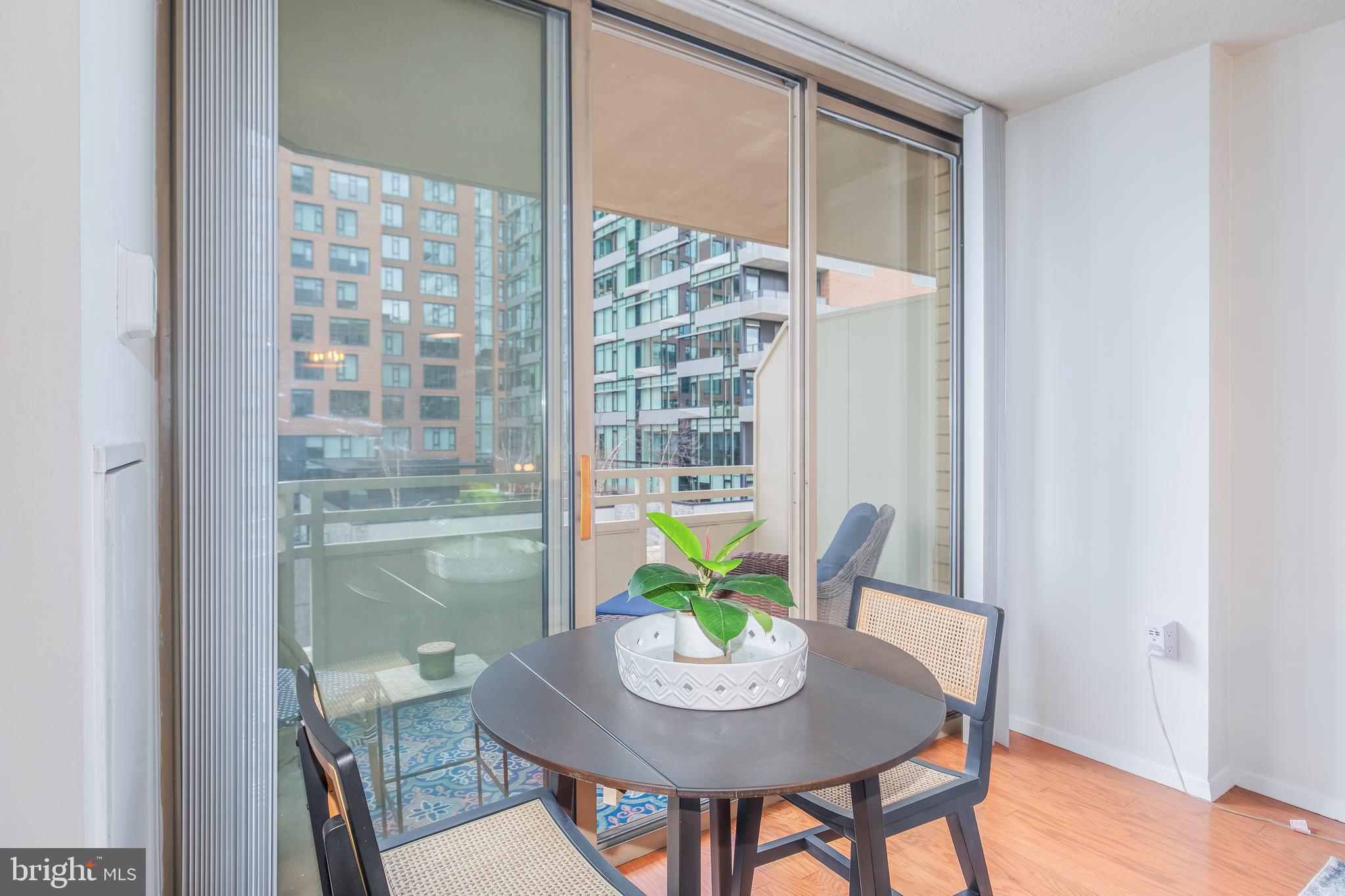 FAIRMONT PLAZA - Residential