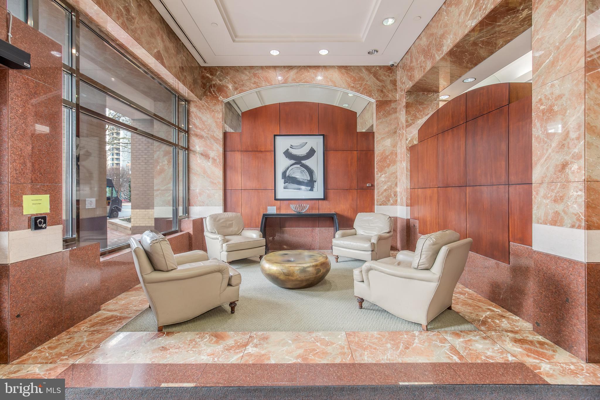 FAIRMONT PLAZA - Residential