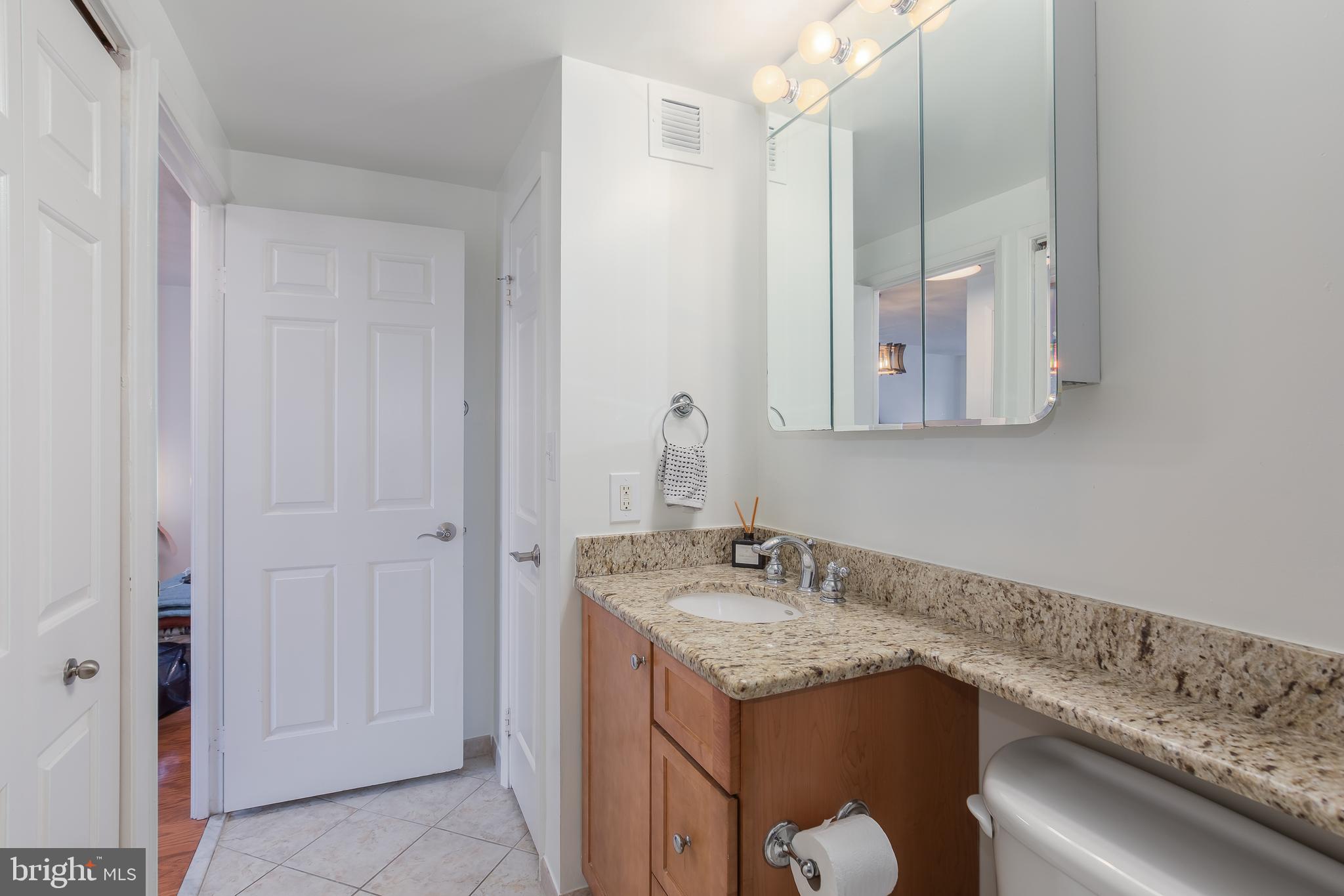FAIRMONT PLAZA - Residential