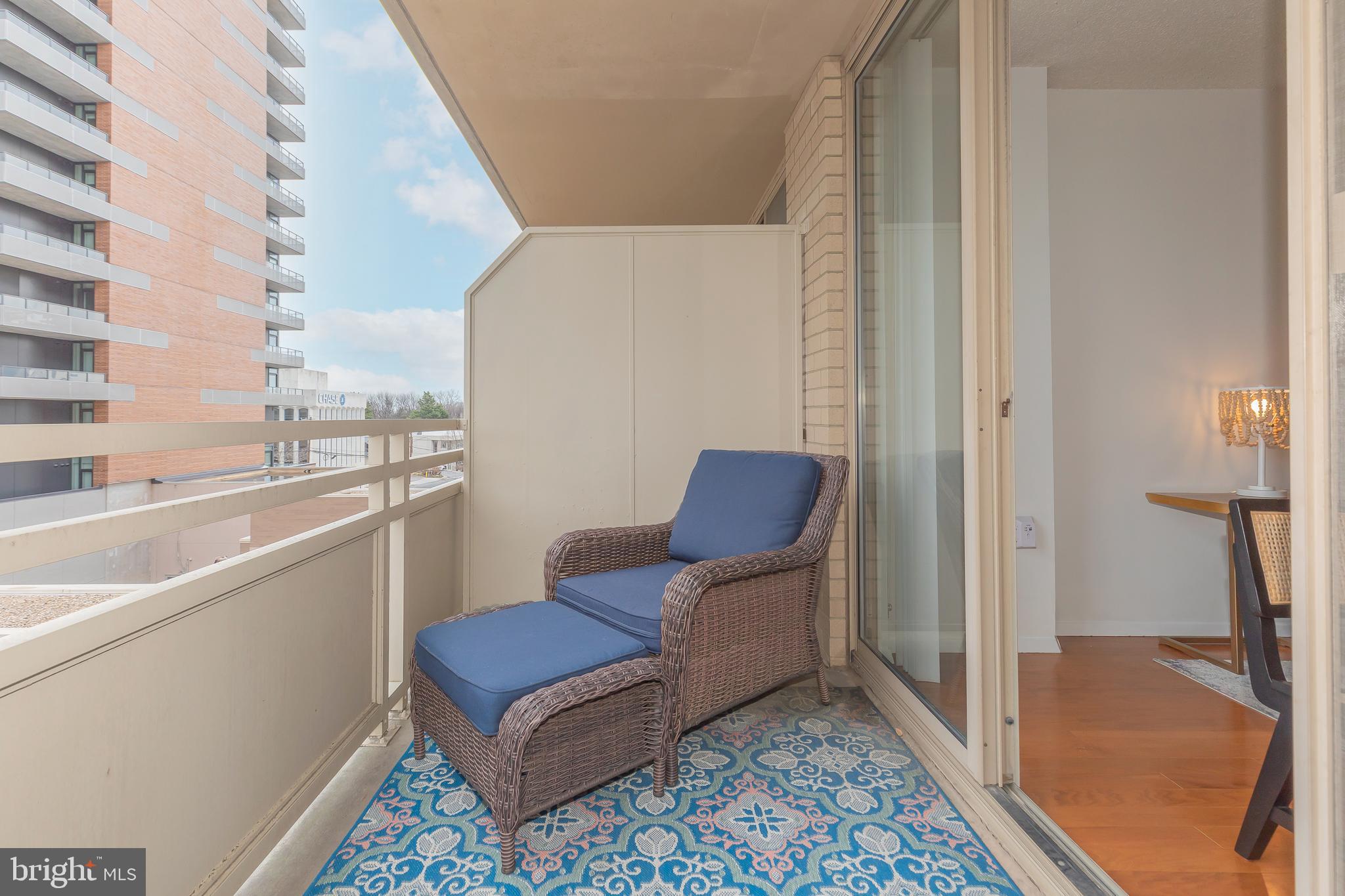 FAIRMONT PLAZA - Residential