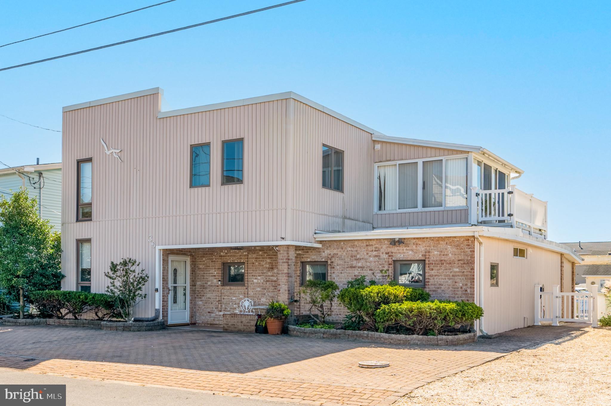 36 LINDA ROAD