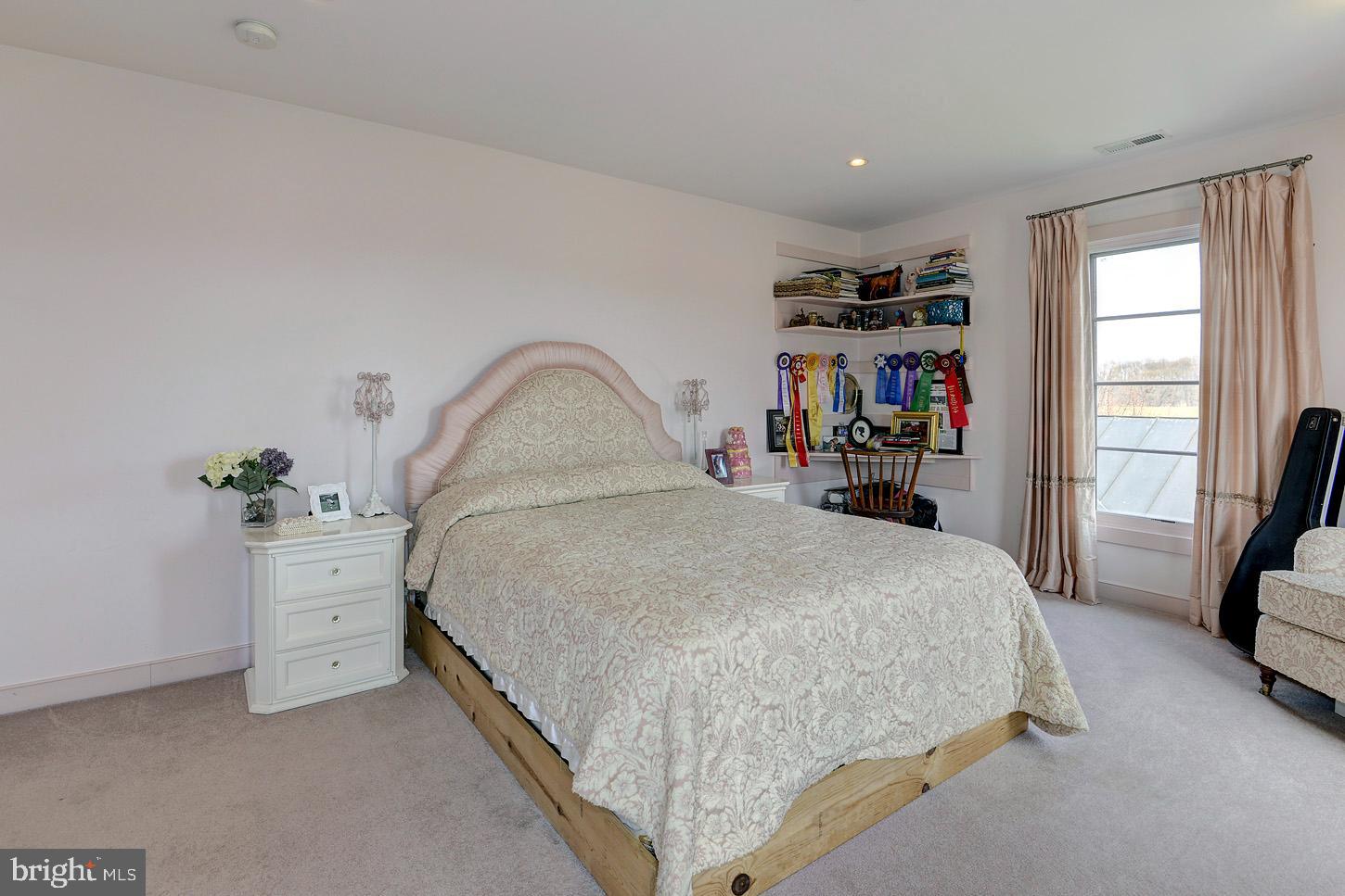 BARNESVILLE OUTSIDE - Residential