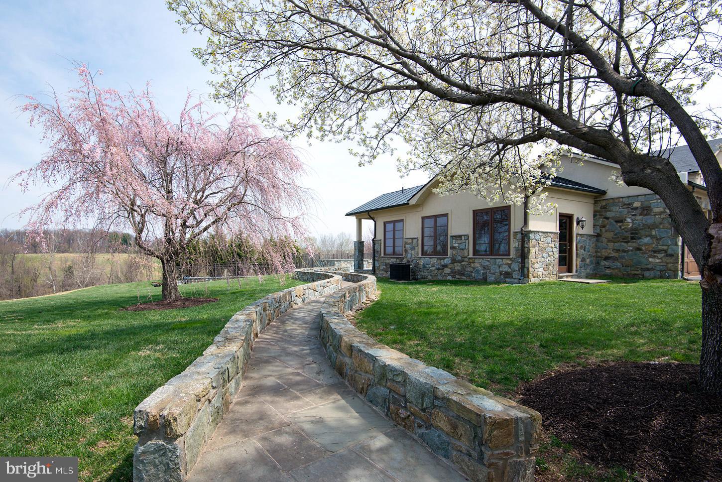 BARNESVILLE OUTSIDE - Residential