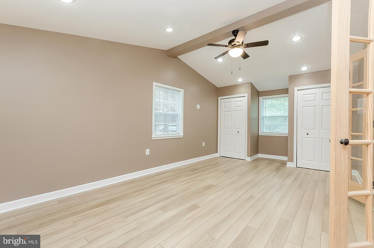 RIVER VIEW PARK - Residential