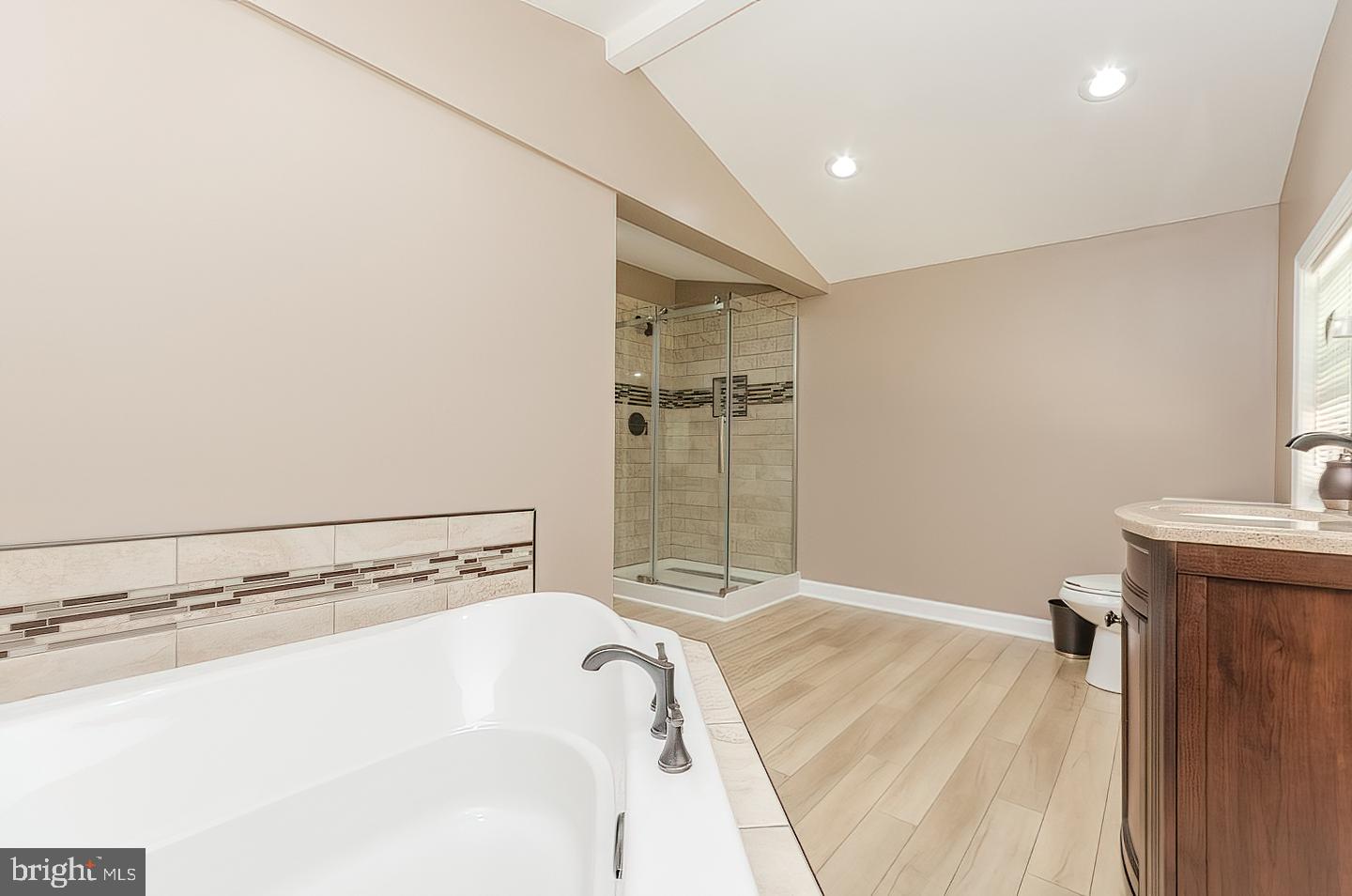 RIVER VIEW PARK - Residential